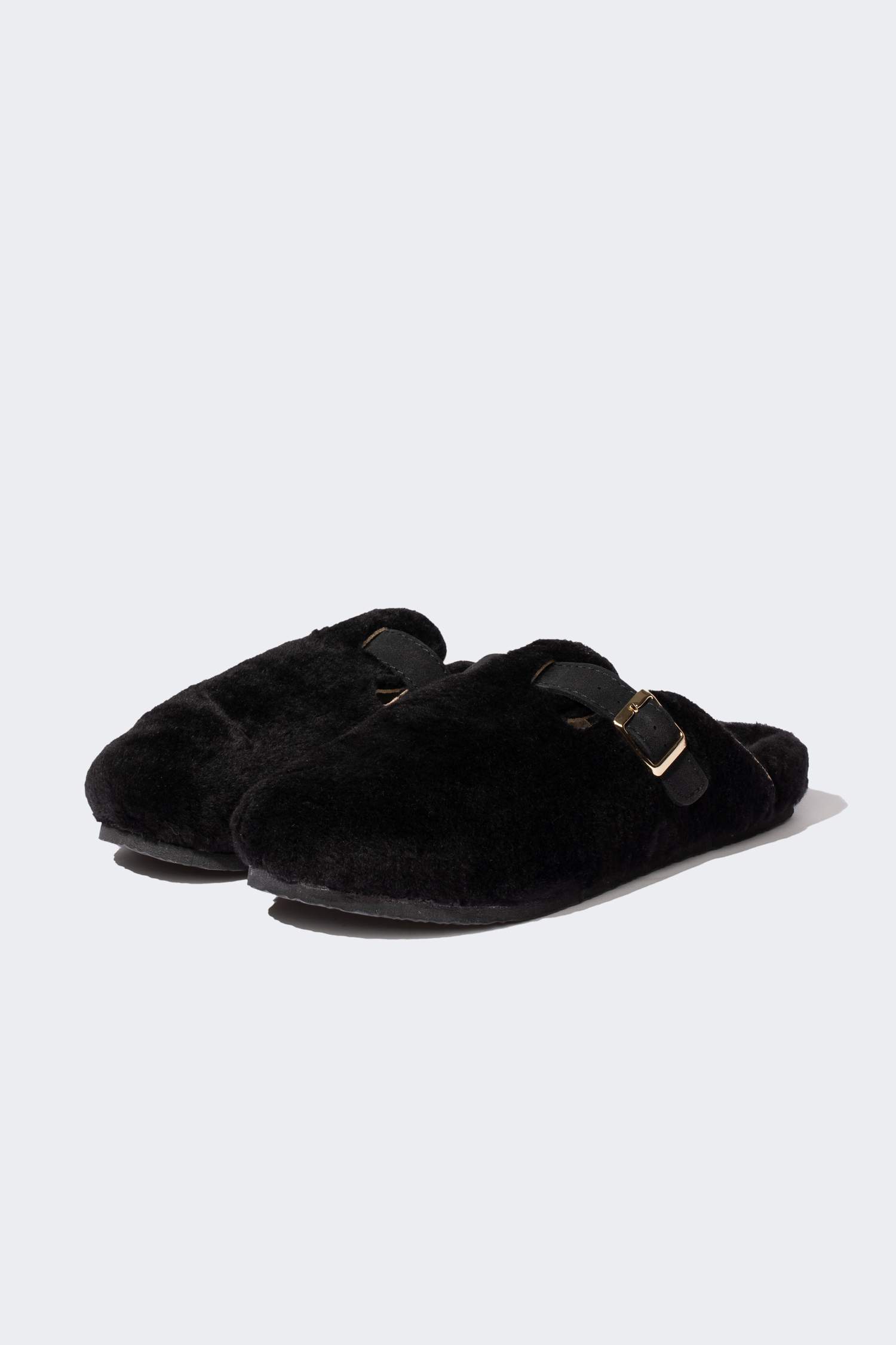 Kadın Düz Taban Toka Detaylı Ev Terliği