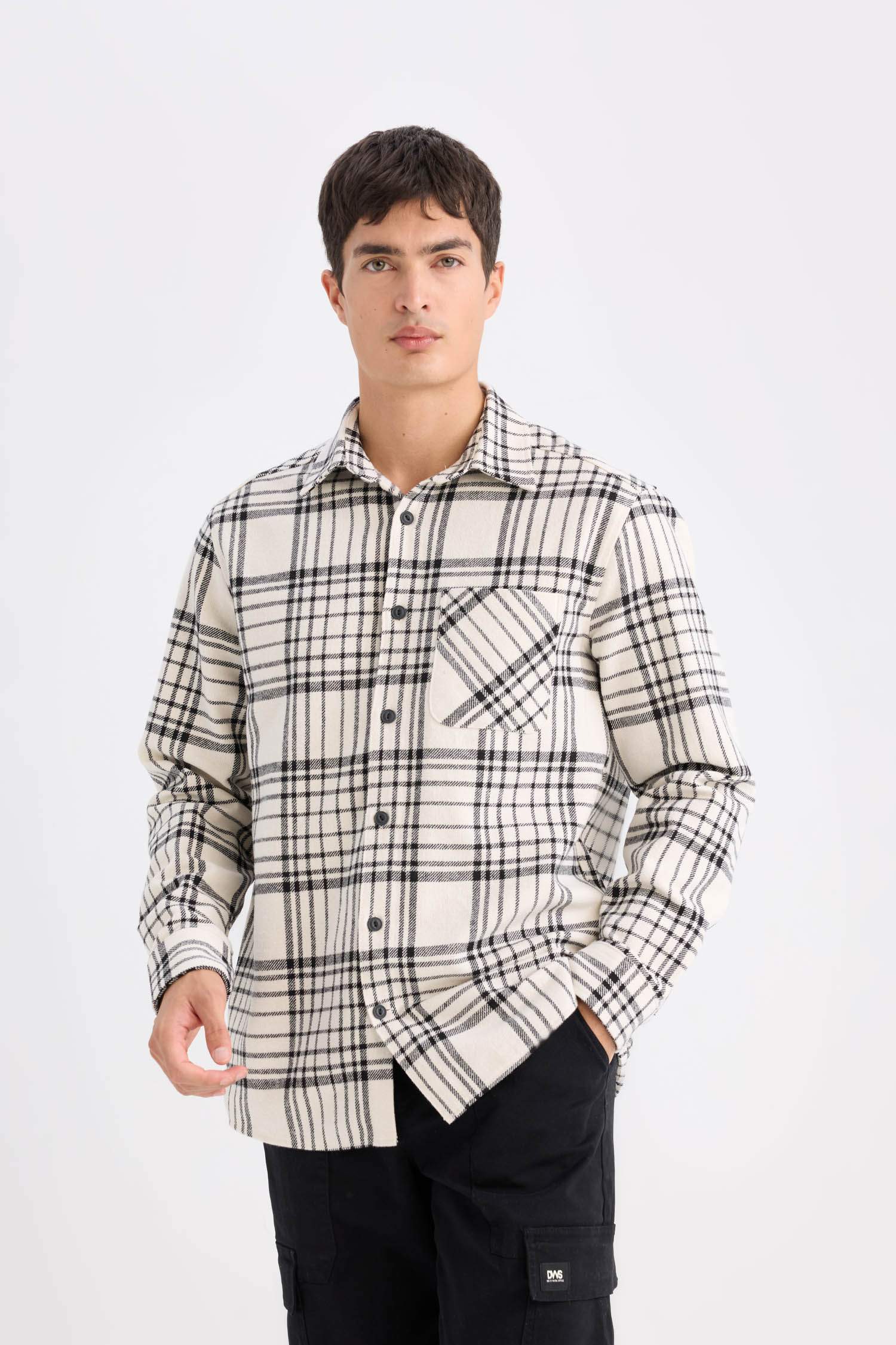 Regular Fit Kareli Flanel Cep Detaylı Uzun Kollu Gömlek