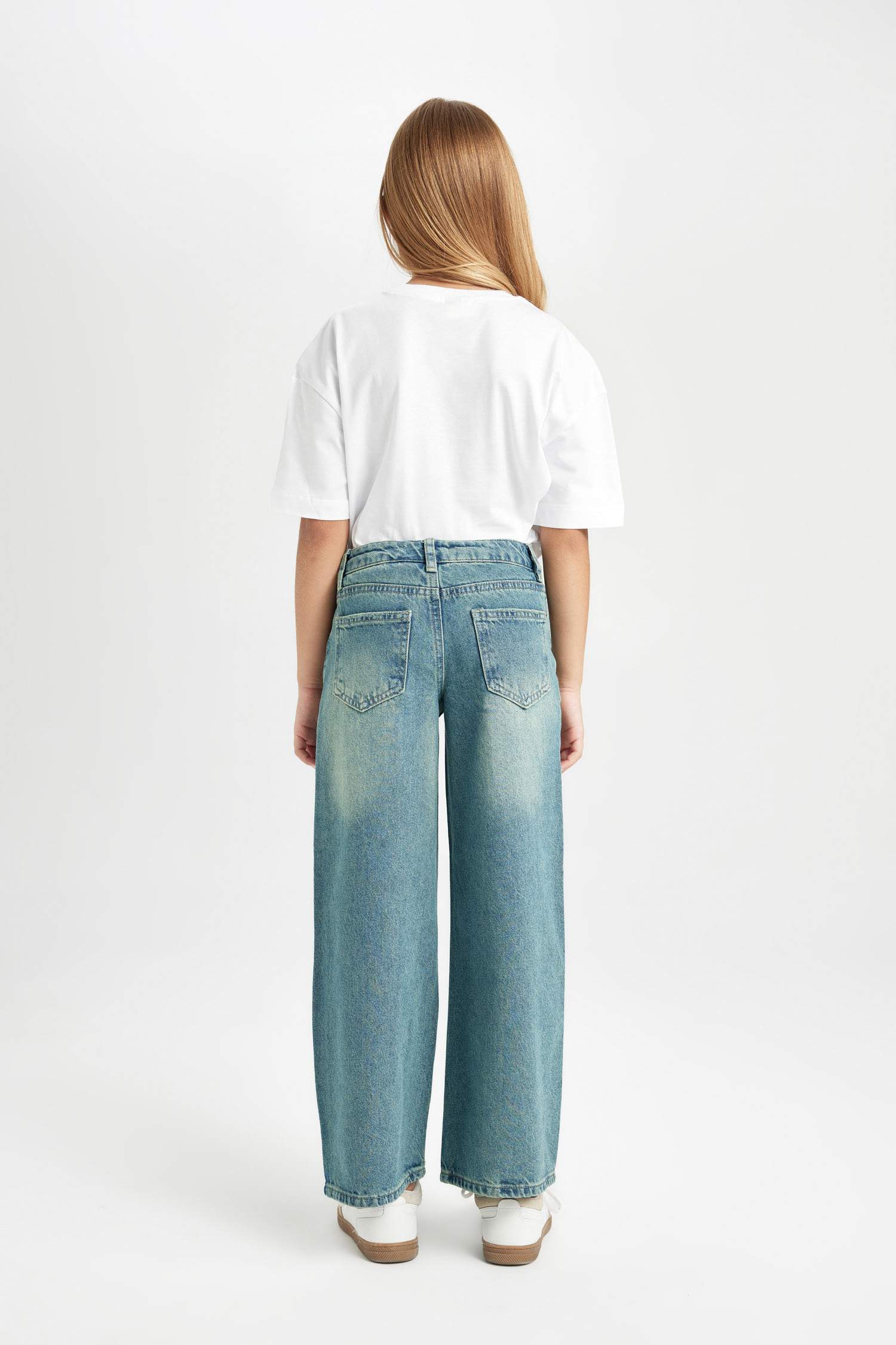 Girl Wide Leg Pocketed Jeans