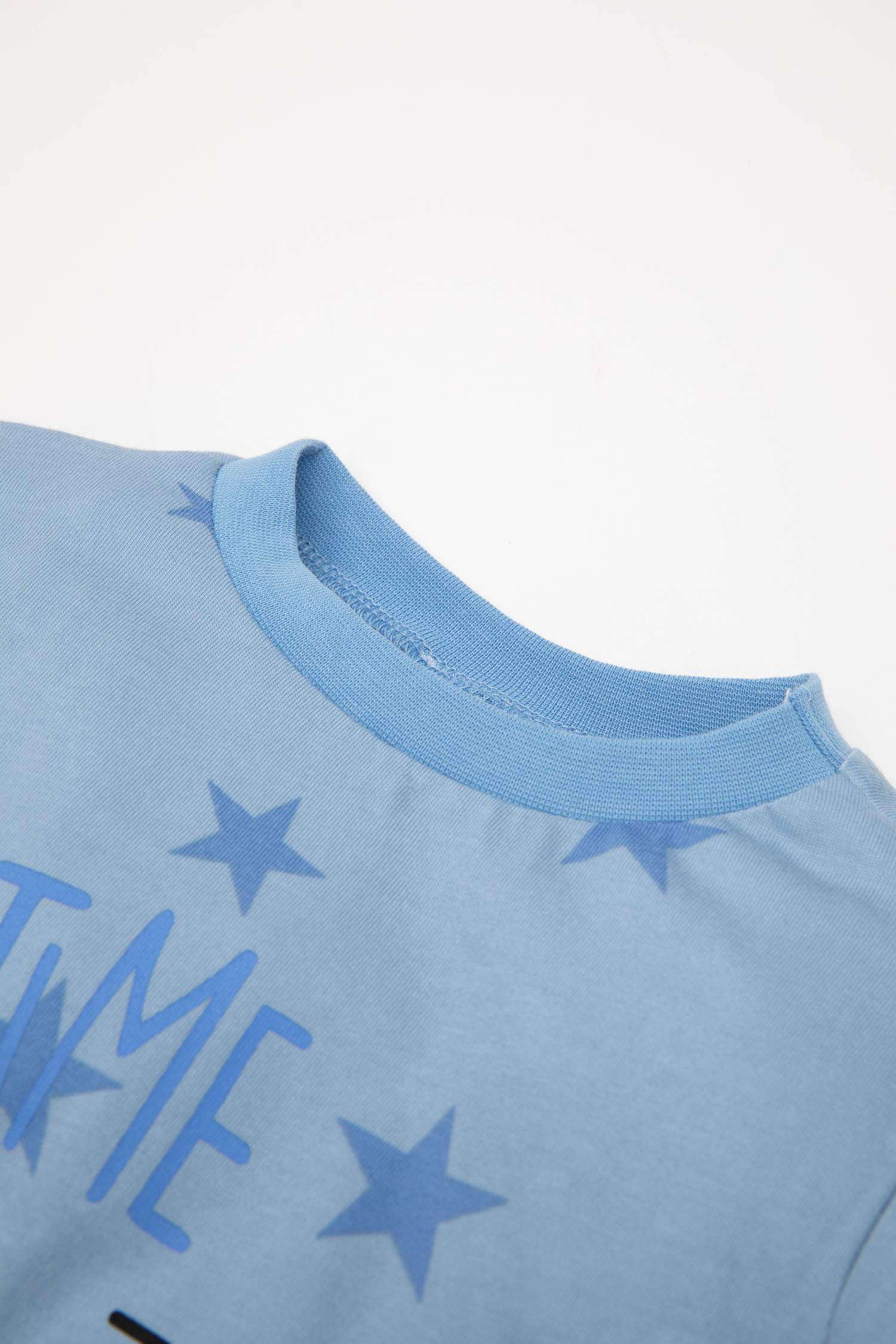 طقم بيجاما بيبي اولادي ممشط قصة عادية من سنوبي - قطعتين