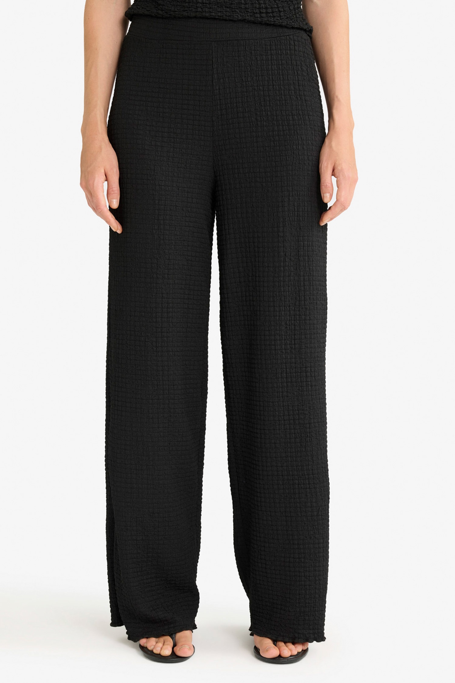 DeFacto Wide Leg Geniş Bol Paça Kırışık Dokulu Pantolon görsel 4