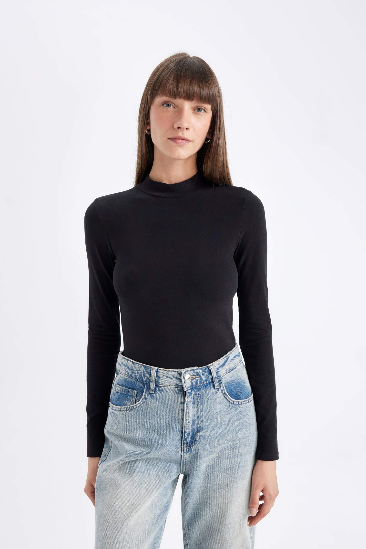 Siyah Slim Fit Dar Kesim Yarım Balıkçı Yaka Casual Basic Düz Uzun Kollu Tişört