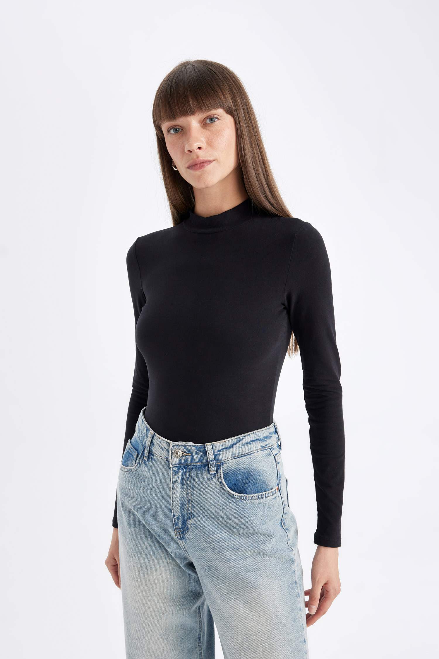 Siyah Slim Fit Dar Kesim Yarım Balıkçı Yaka Casual Basic Düz Uzun Kollu Tişört