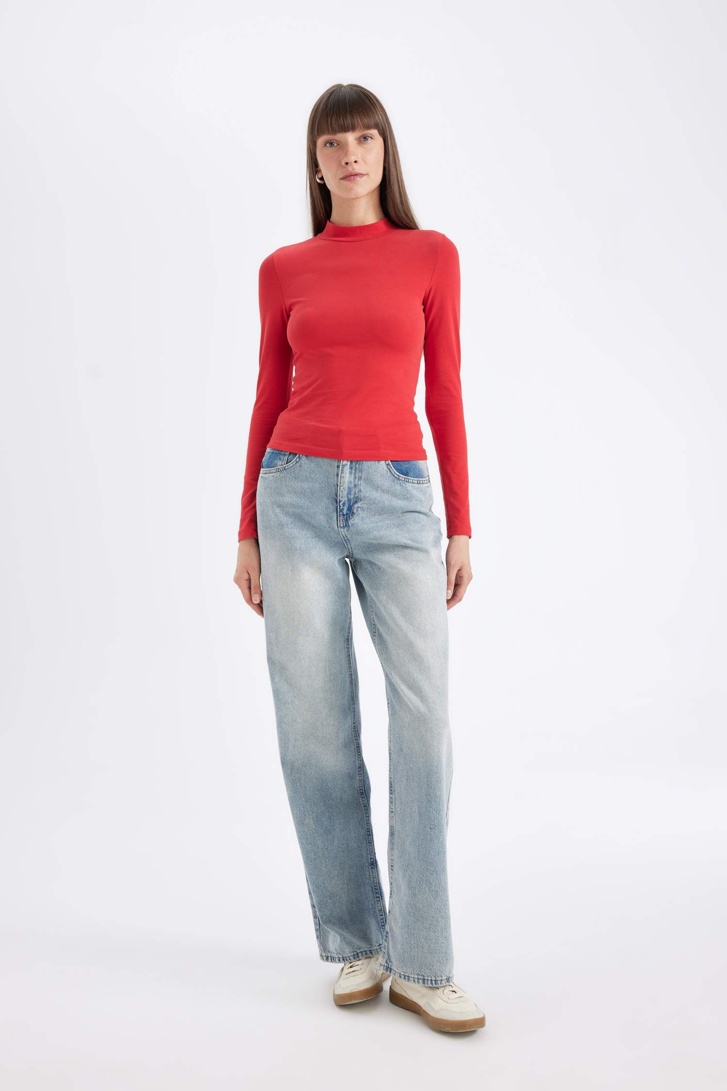 تيشيرت كم طويل سليم فيت برقبة عالية