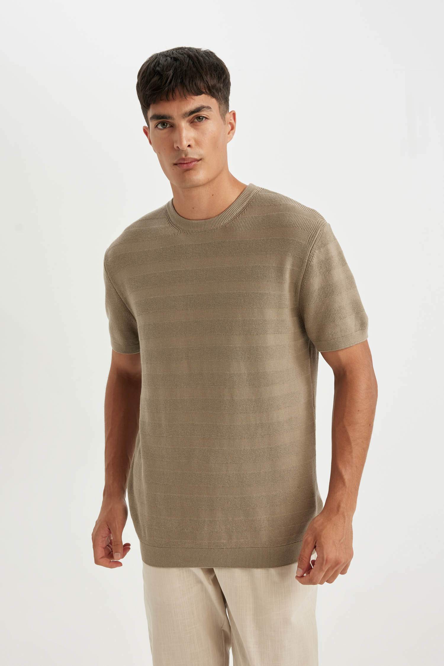 Standard Fit Crew Neck Knitwear T-Shirt