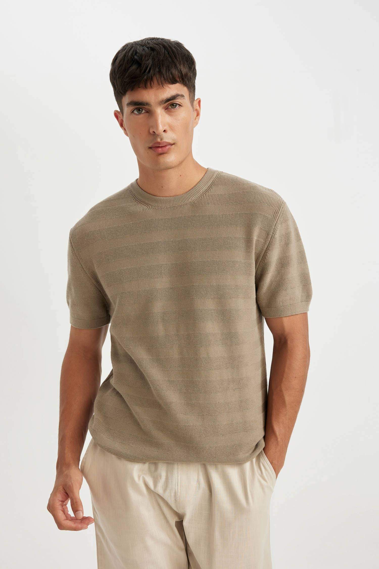 Standard Fit Crew Neck Knitwear T-Shirt
