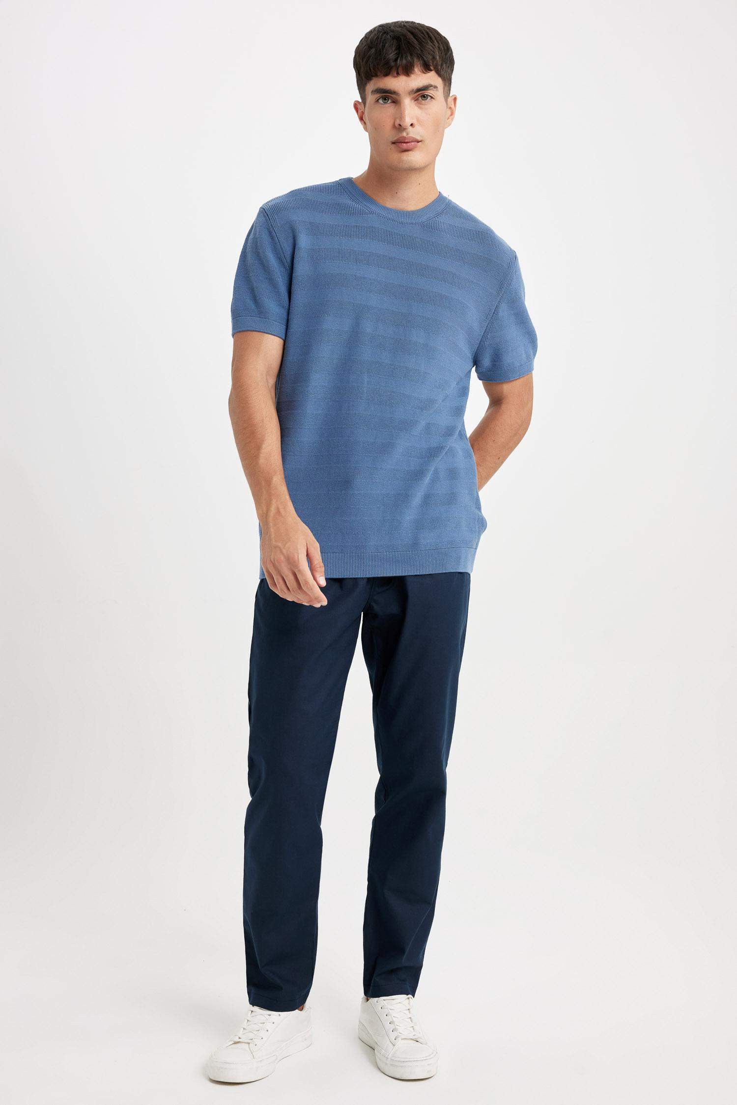 Standard Fit Regular Cut Crew Neck Cotton Knit T-Shirt