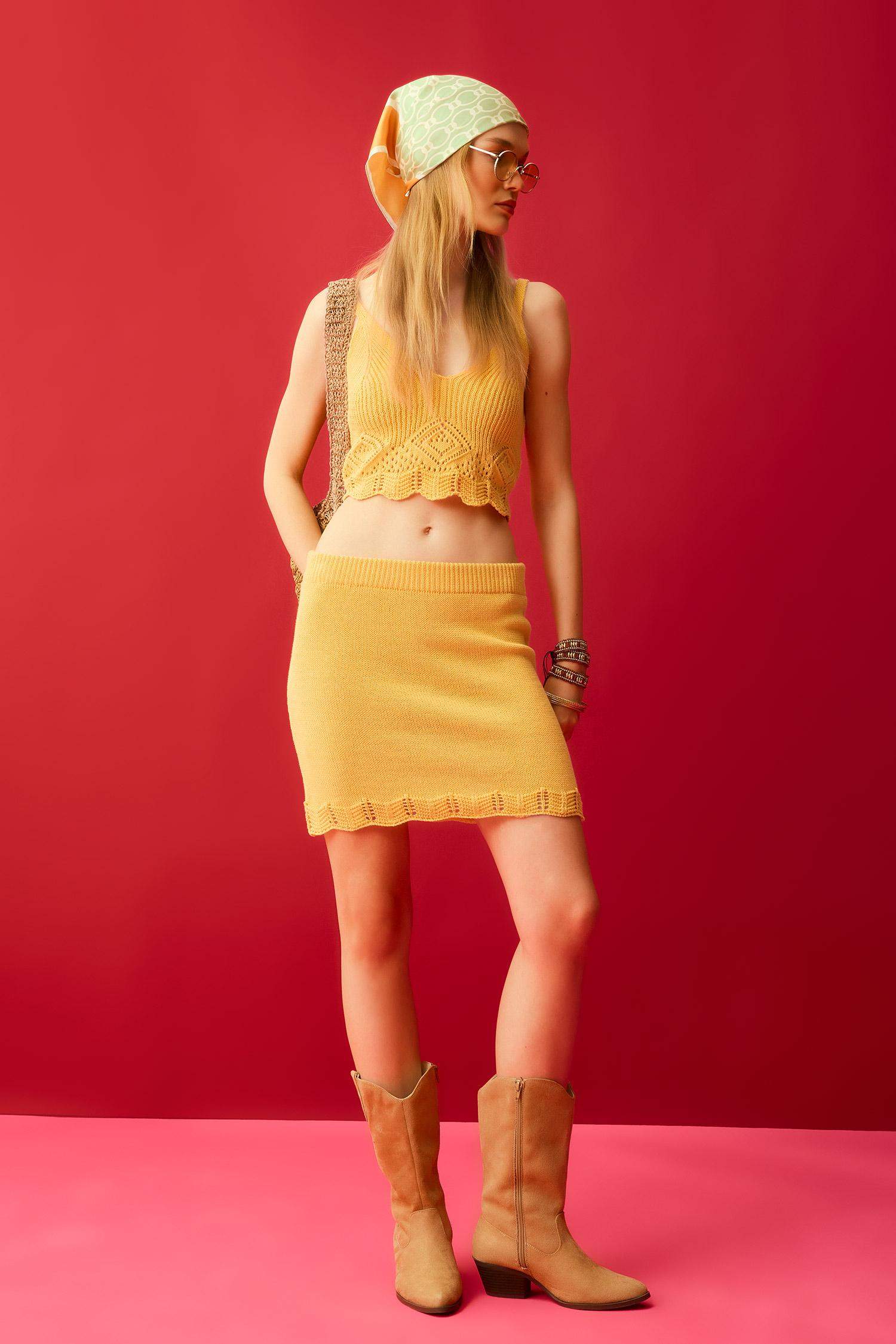 جيبة قصيرة كروشيه تريكو سليم فيت