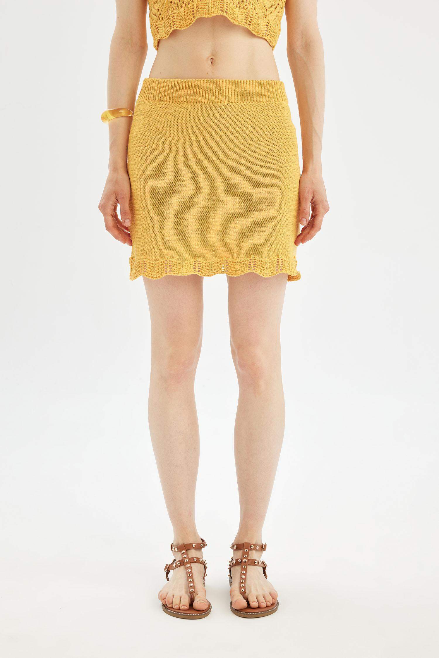 جيبة قصيرة كروشيه تريكو سليم فيت