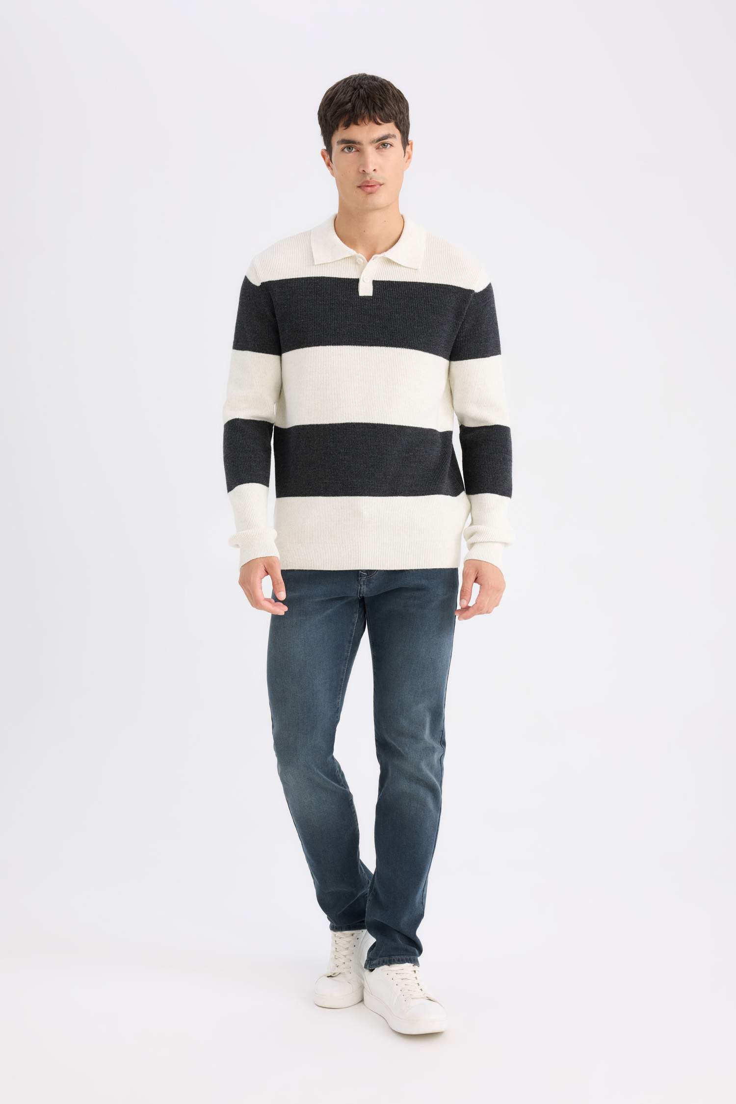 Standart Fit Polo Yaka Çizgili Triko Kazak