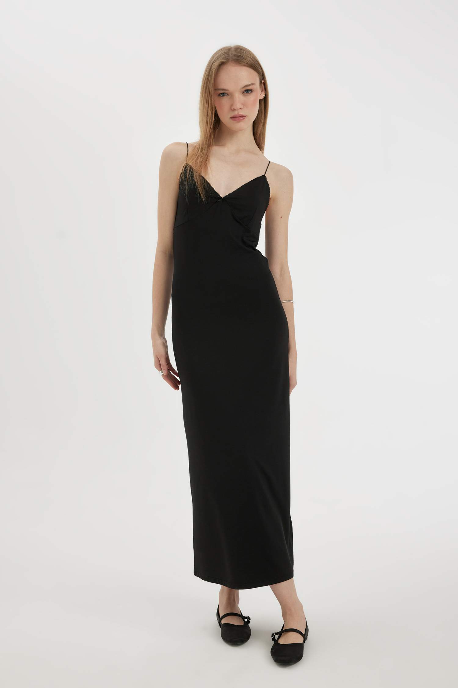 Slim Fit V-Neck Maxi Dress