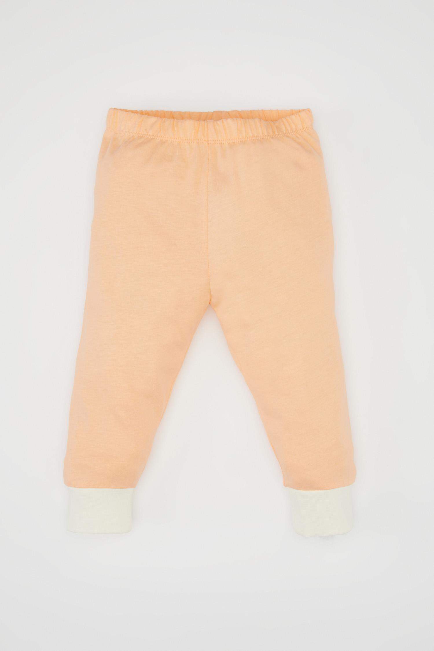 طقم بيجاما بناتي بطبعة شعار ممشط برقبة مستديرة - 4 قطع