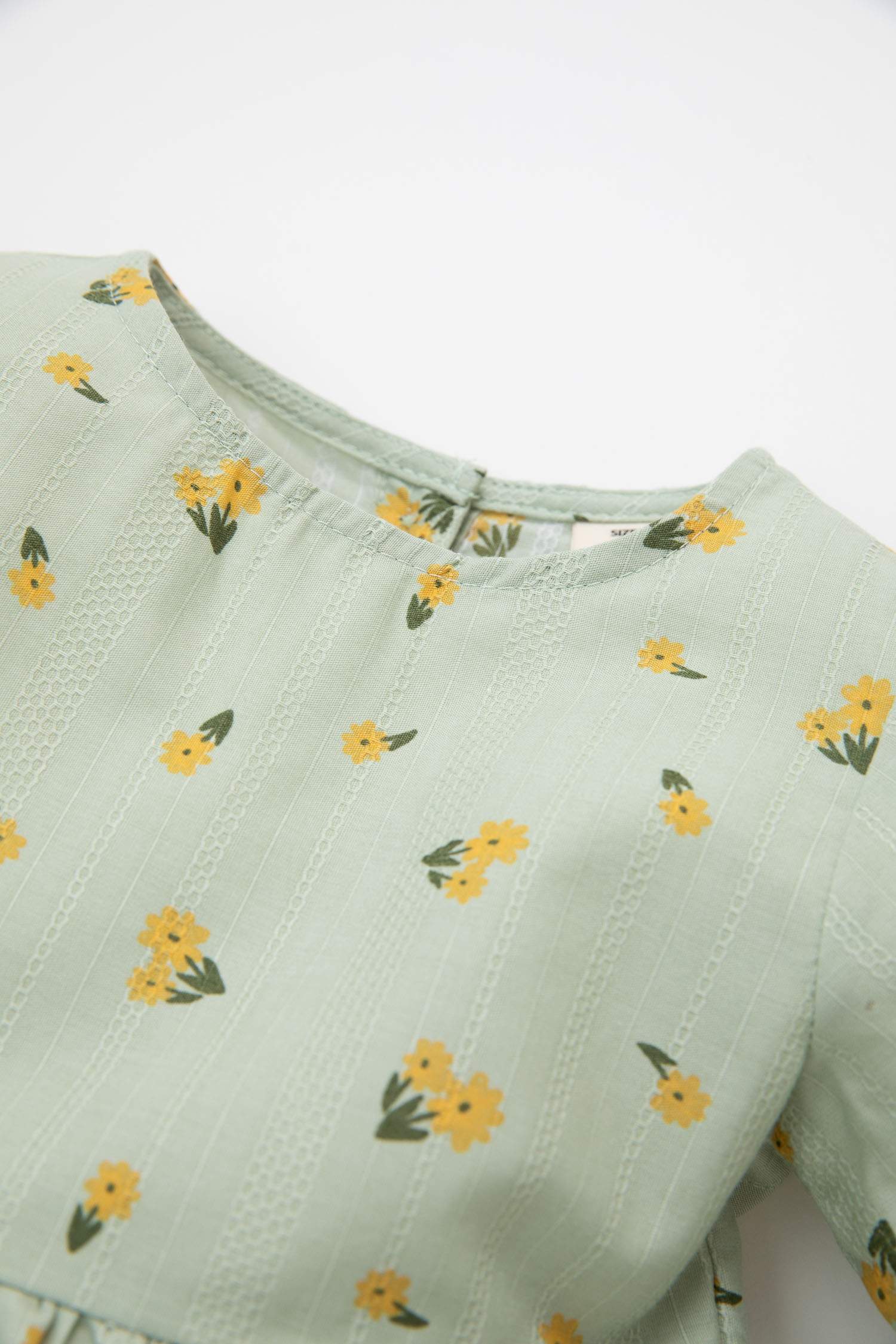 Kız Bebek Çiçek Desenli Volanlı Uzun Kollu Elbise