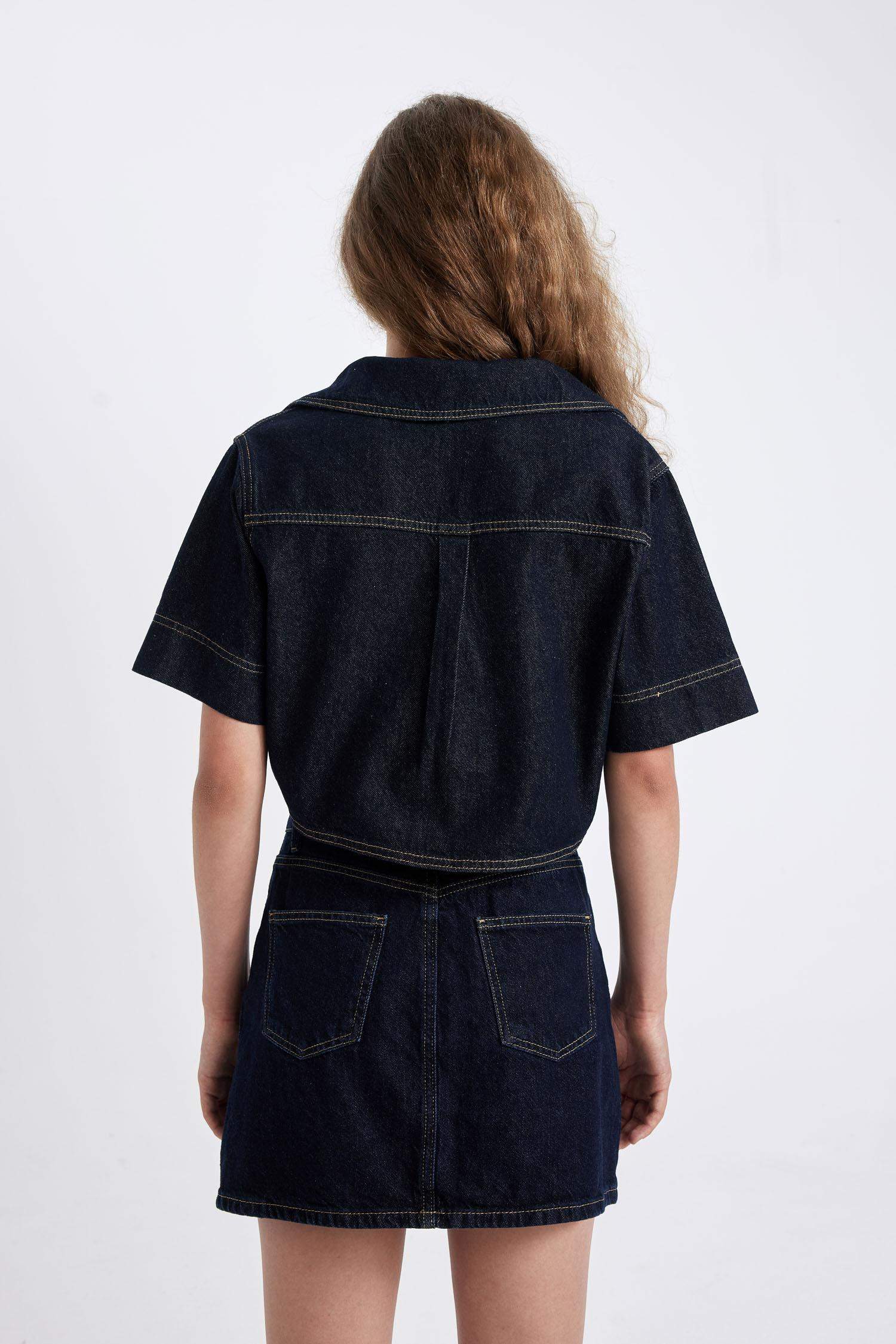 Fashion Fit Short Sleeve Denim Blouse