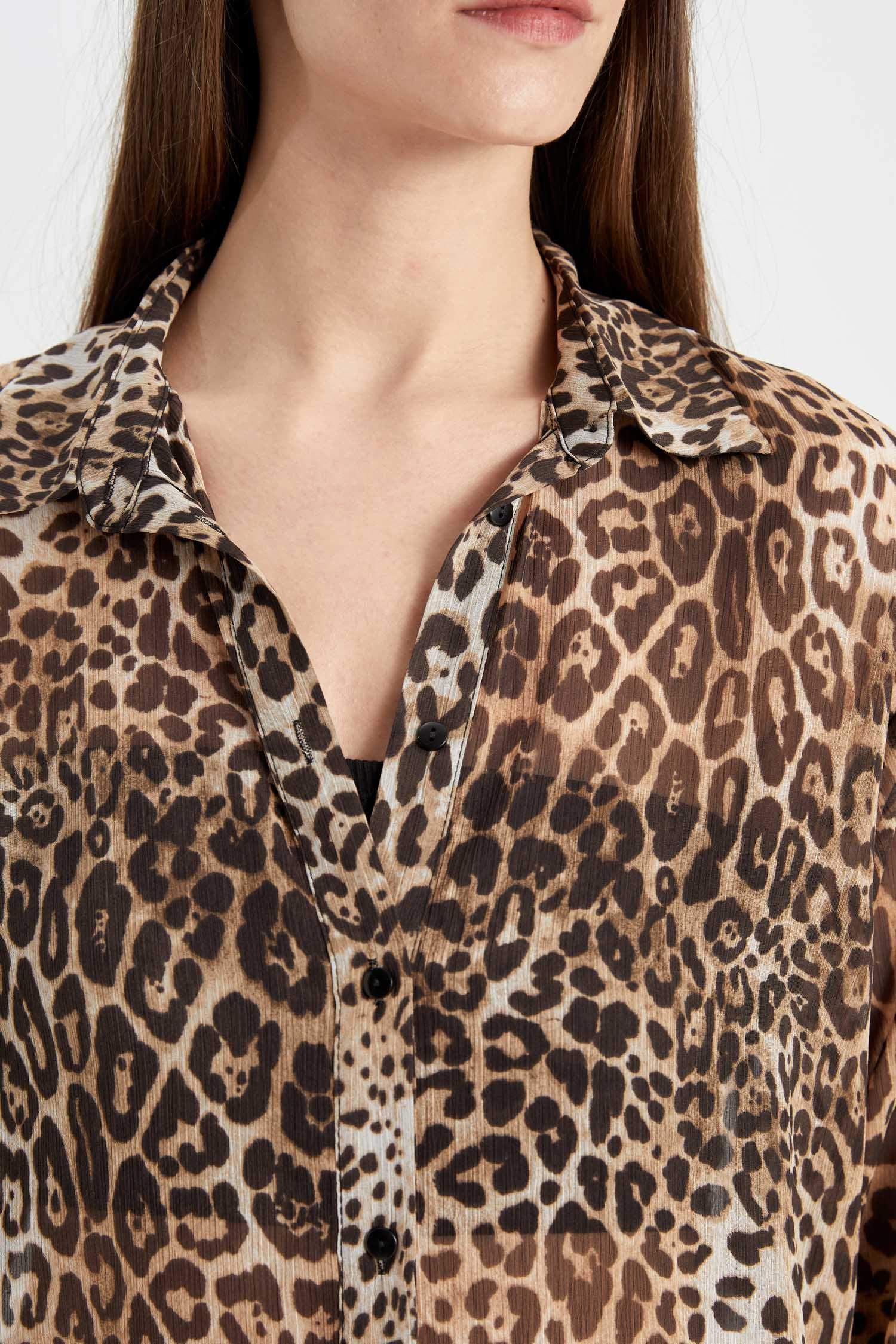 Regular Fit Leopar Desenli Uzun Kollu Gömlek