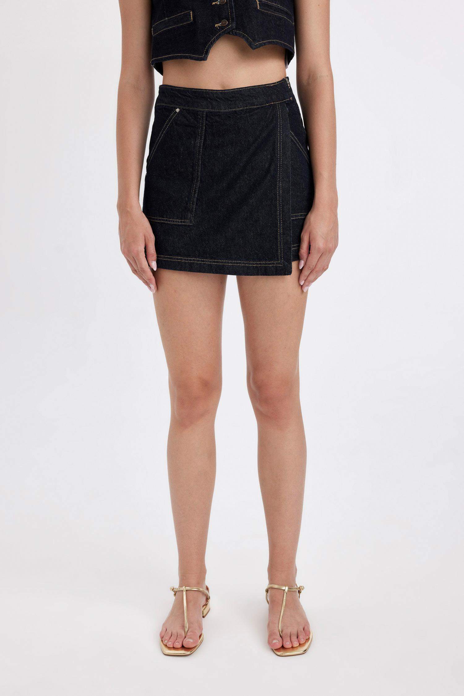 شورت تنورة من جينز بخصر عالي و جيب