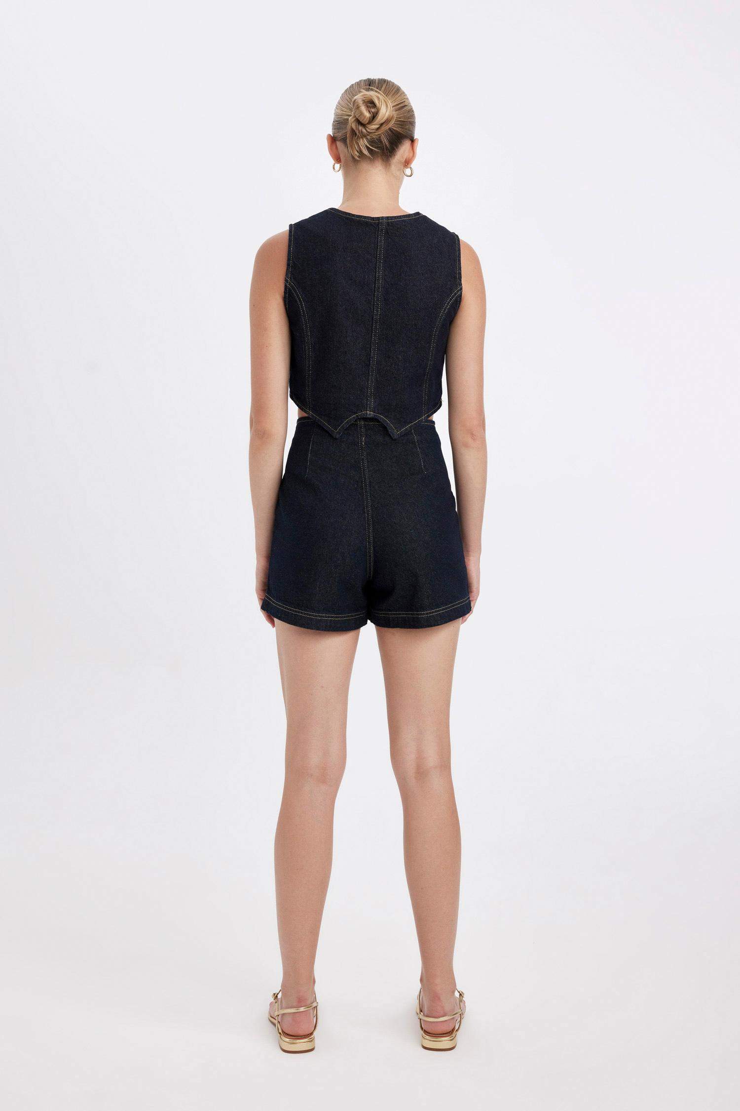 شورت تنورة من جينز بخصر عالي و جيب