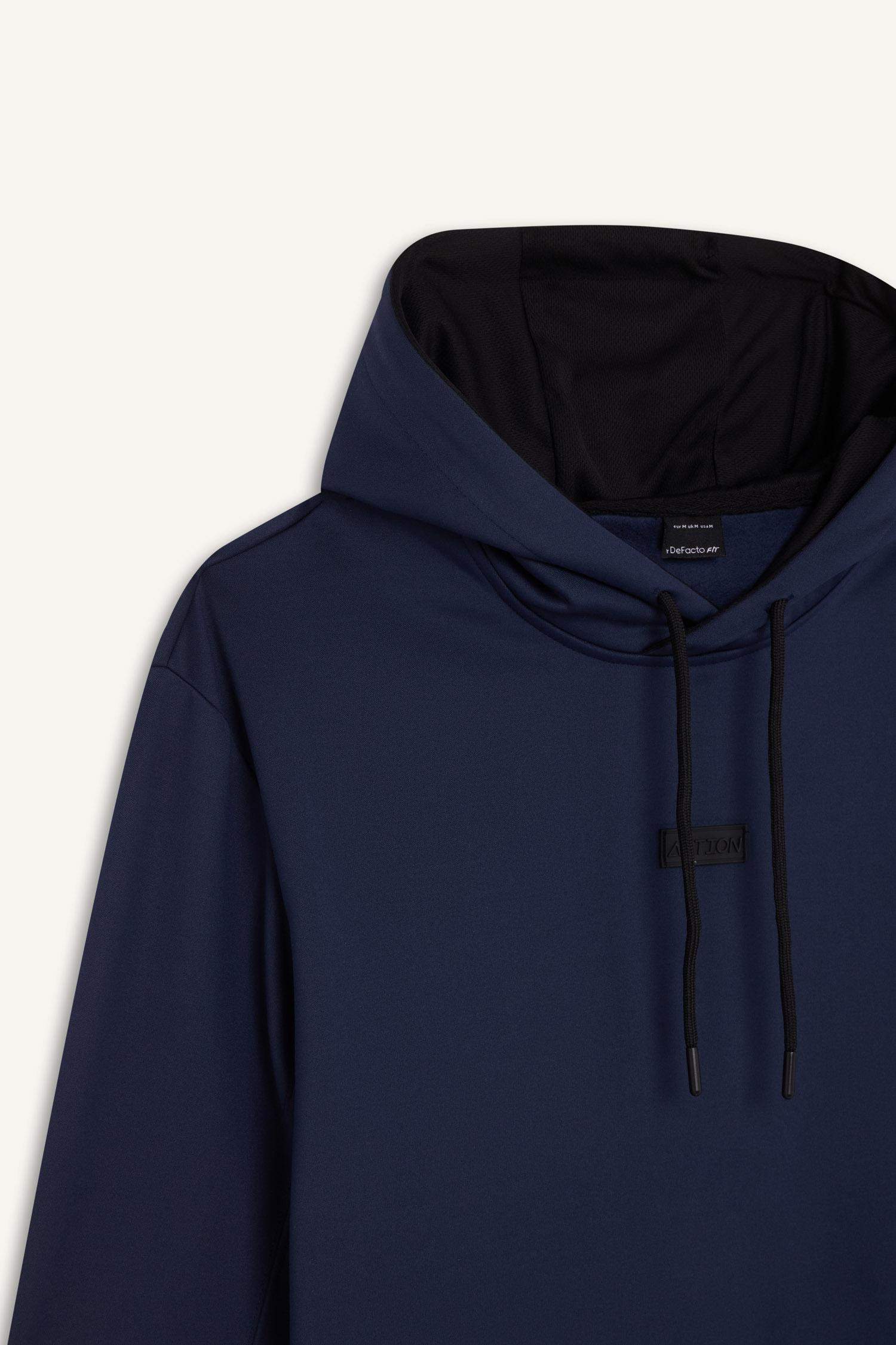 Standart Fit Kapüşonlu Basic Düz Sporcu Sweatshirt