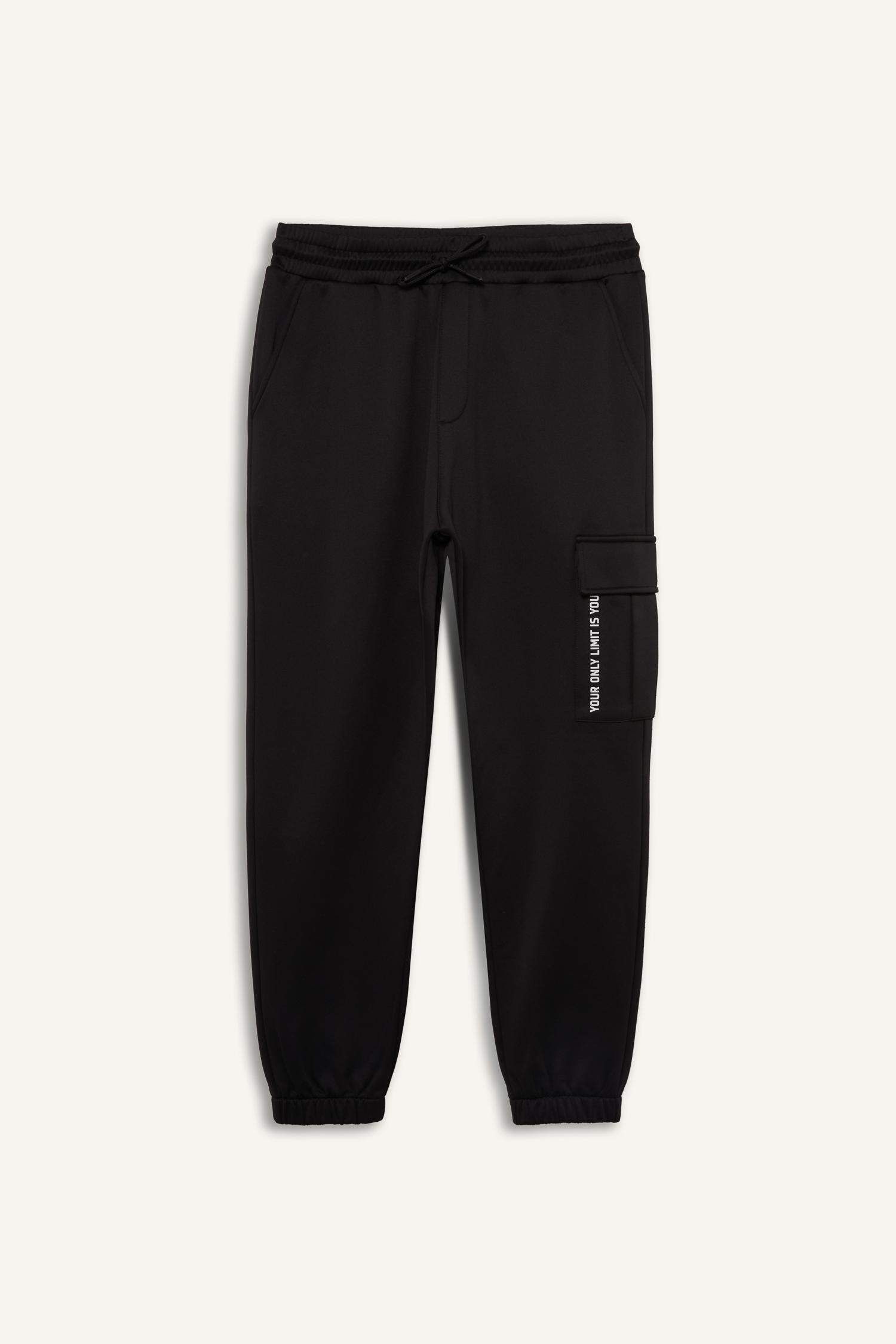 Standard Fit Jogger
