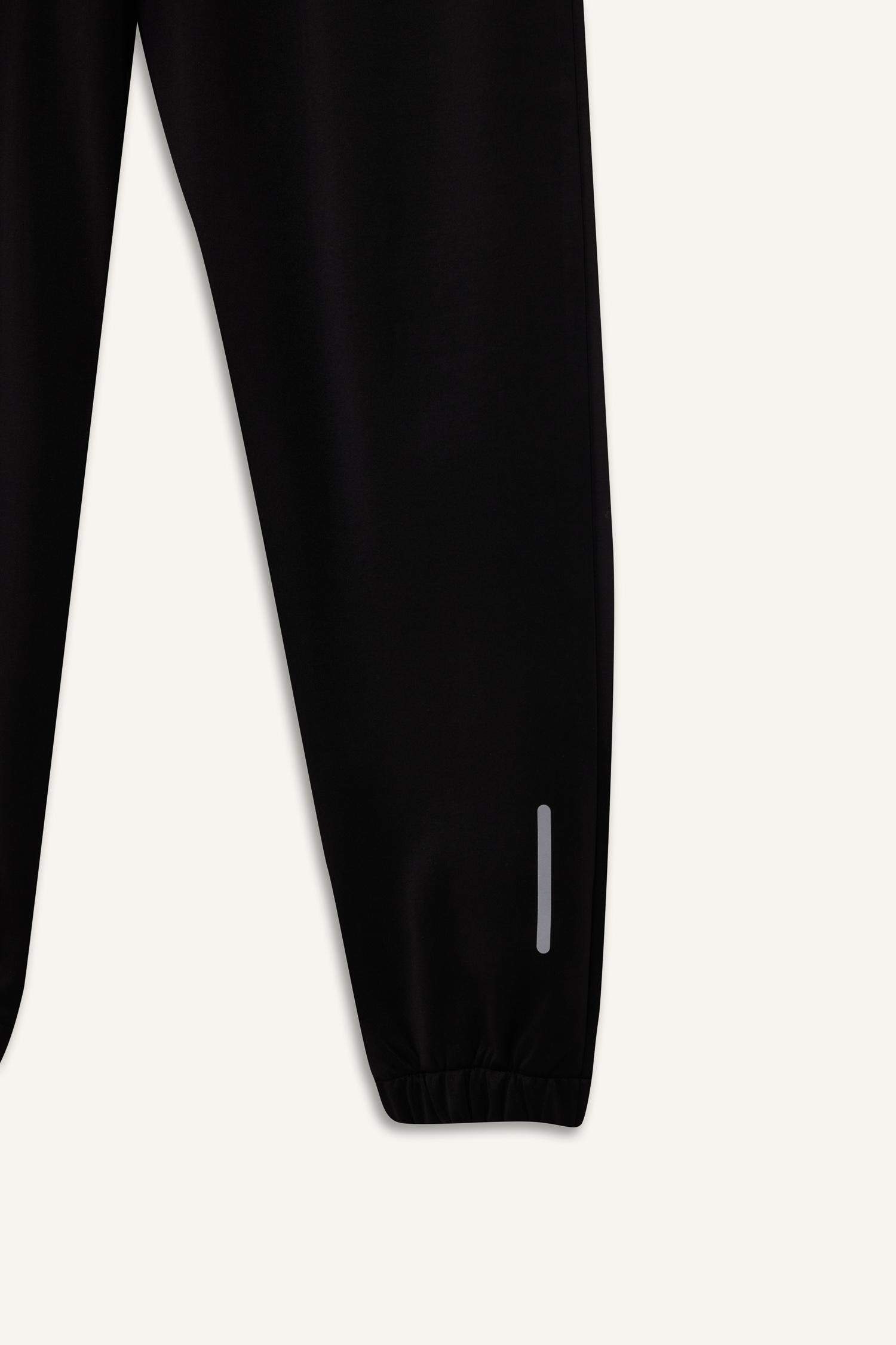 DeFactoFit Standart Fit Sporcu Jogger Eşofman Altı Cepli Beli Paçası Lastikli