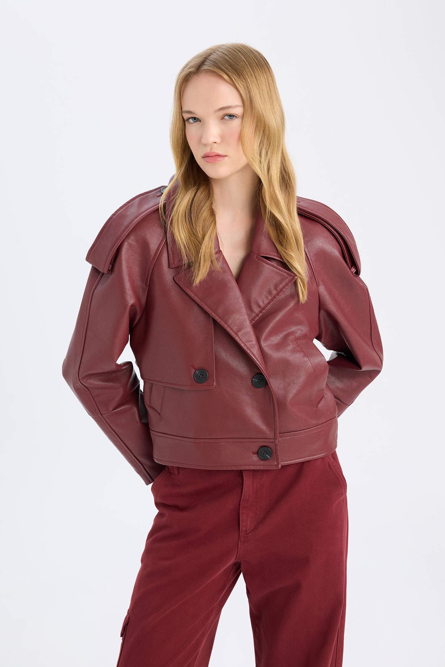 Oversize Geniş Kalıp Smokin Yaka Apoletli Suni Deri Ceket Mont