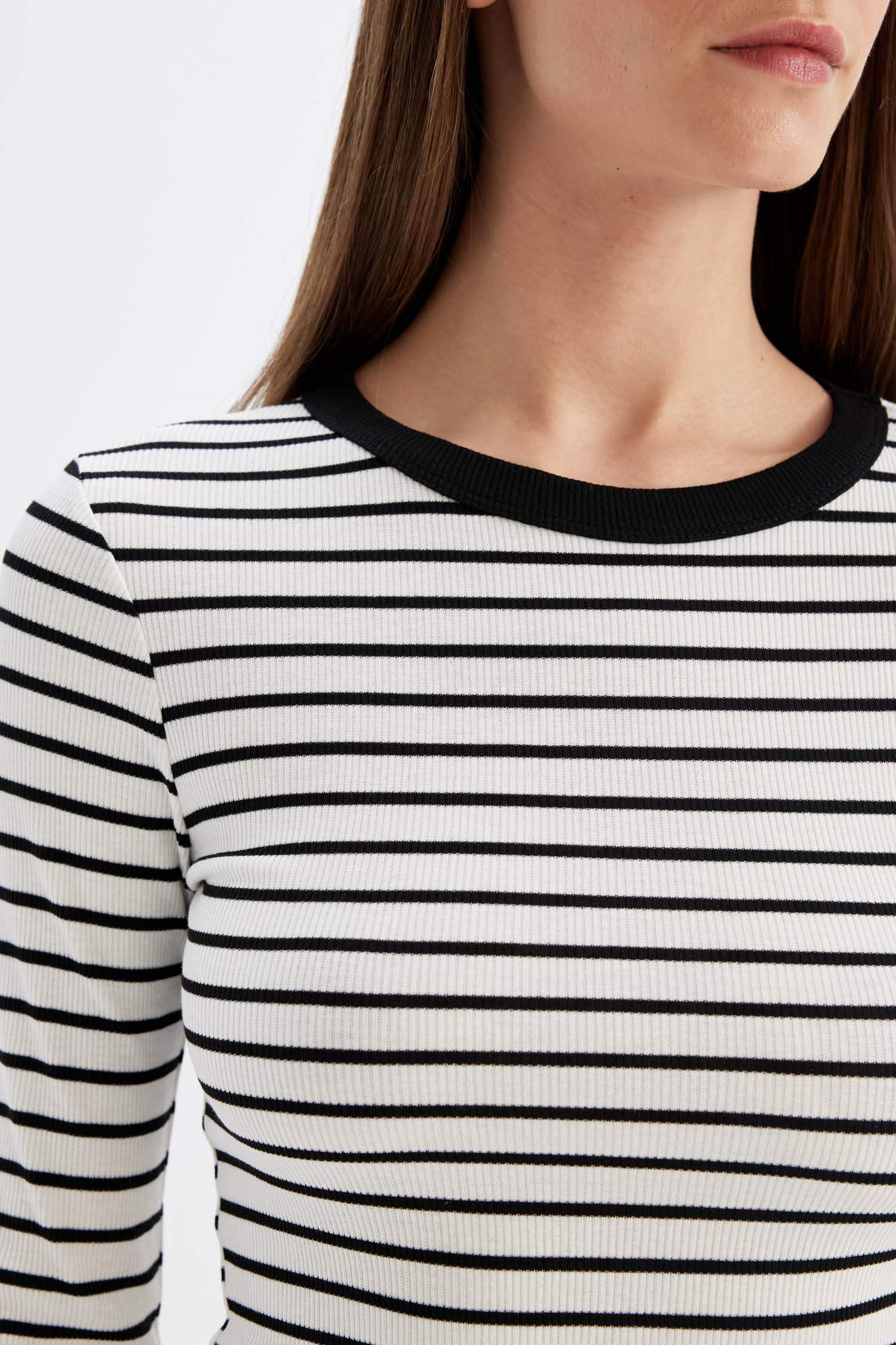 Slim Fit Dar Kesim Çizgili Uzun Kollu Tişört