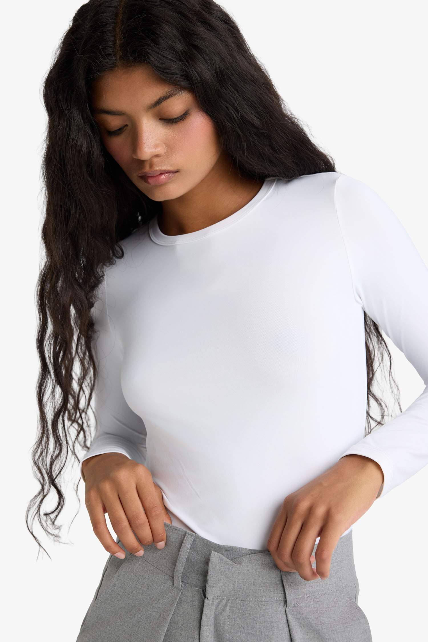 Slim Fit Dar Kesim Bisiklet Yaka Basic Düz Uzun Kollu Tişört