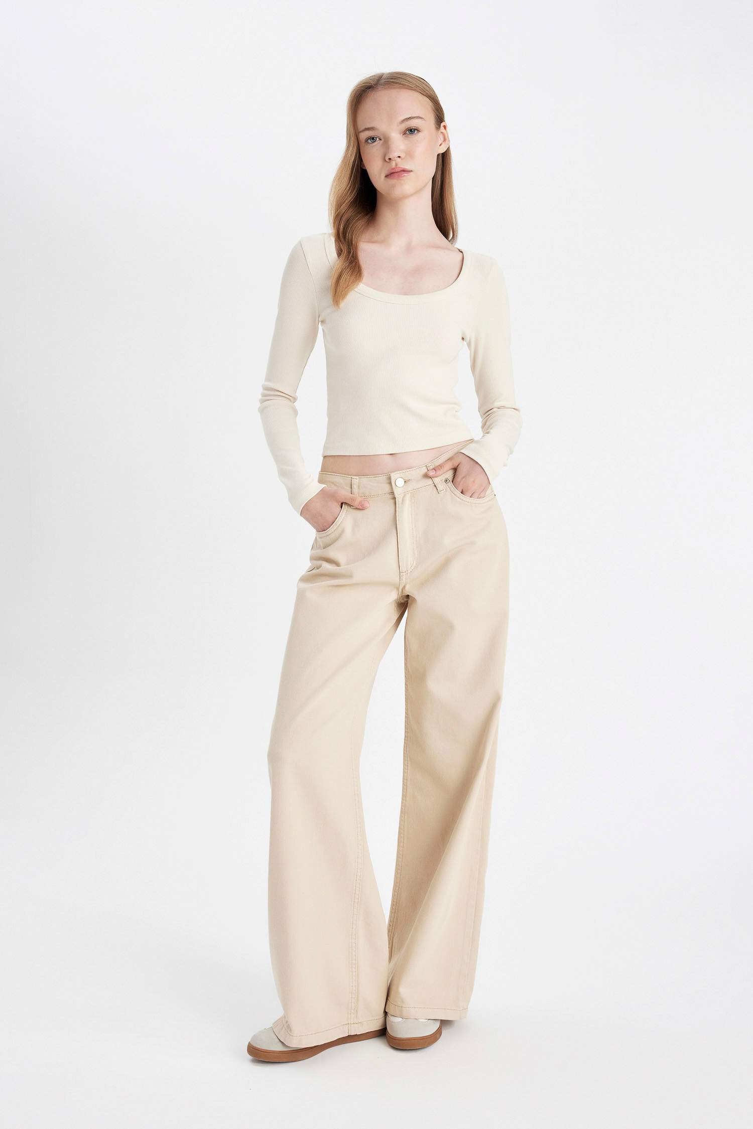 Wide Leg Gabardine Trousers