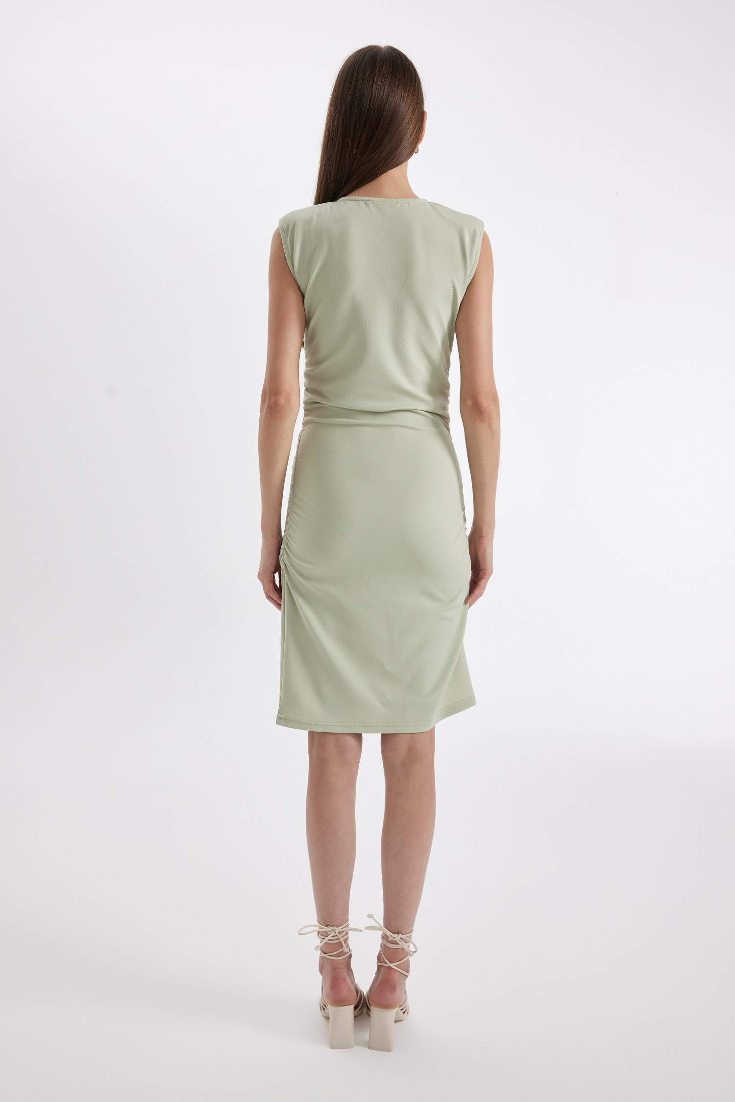 Bodycon Vücuda Oturan Drapeli Krep Kolsuz Mini Abiye Elbise