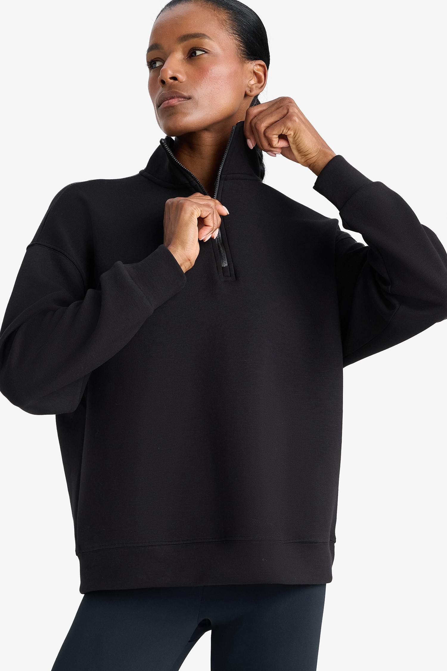 سويت شيرت رياضي اوفر سايز بياقة عالية من DeFactoFit