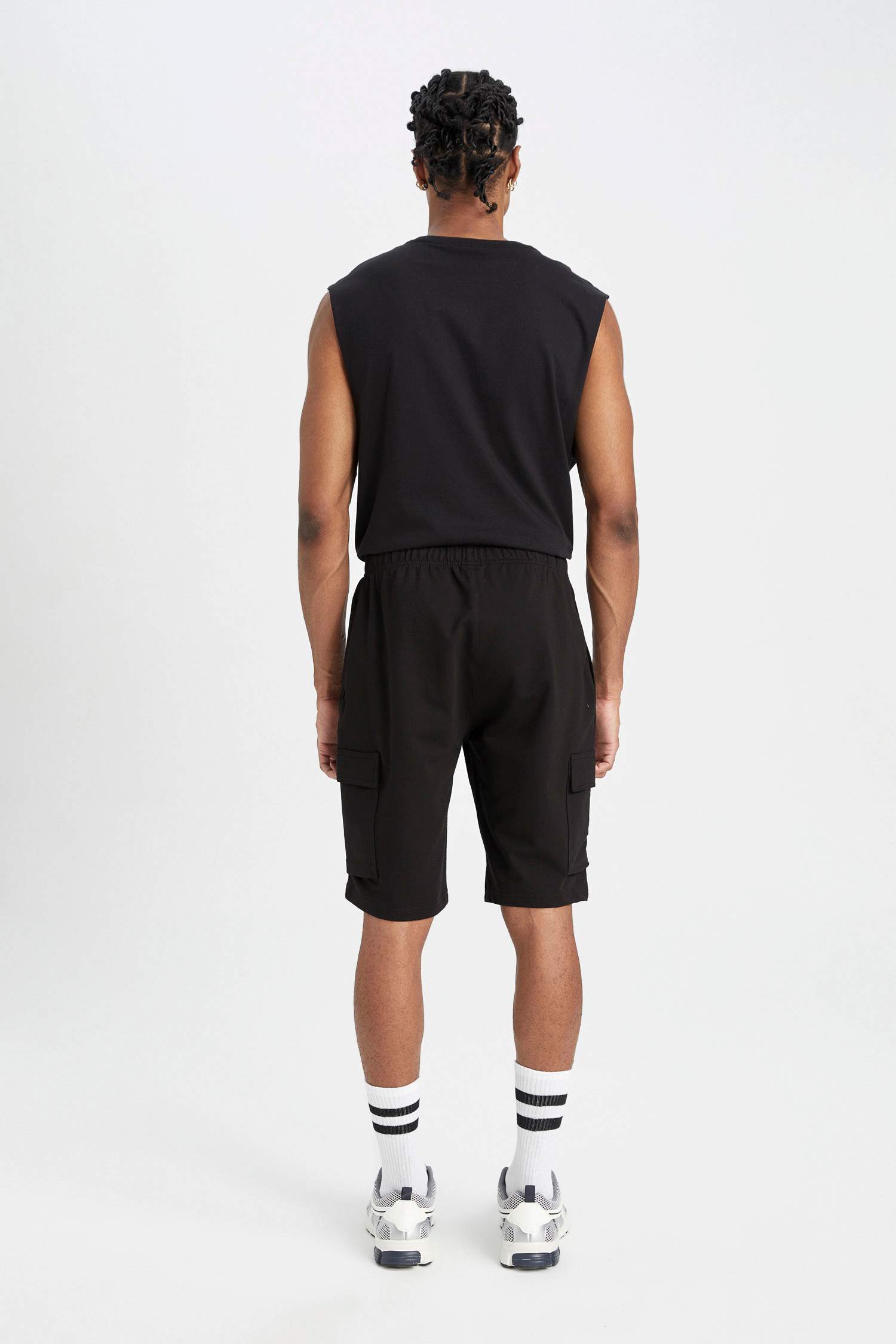 Standart Fit Kısa Paça Şort