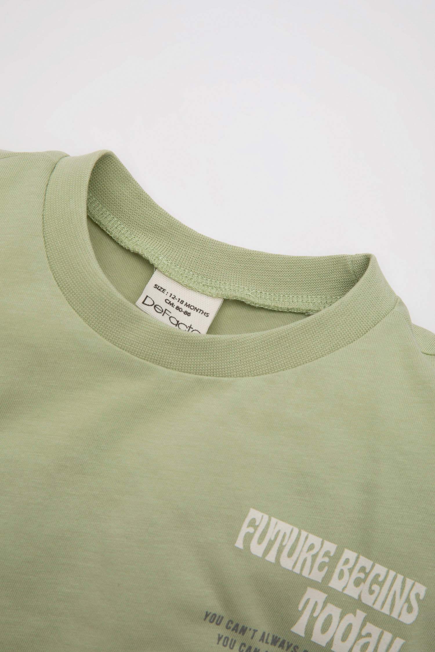 Erkek Bebek Bisiklet Yaka Baskılı Kısa Kollu Tişört