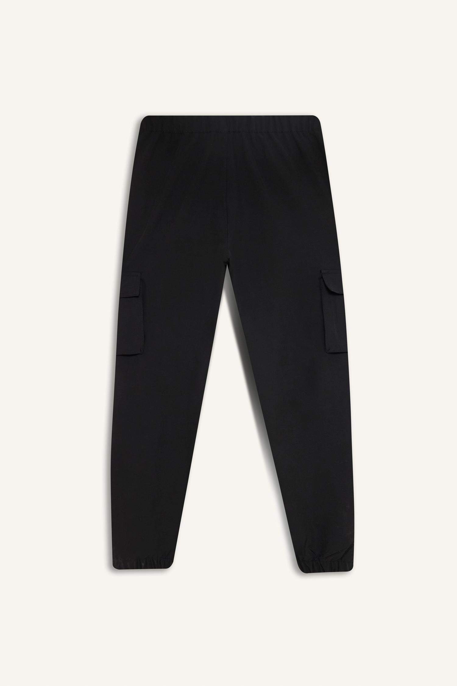 DeFactoFit Sporcu Jogger Eşofman Altı Slim Fit Dar Kesim Dokuma Kargo Cepli Standart Paça