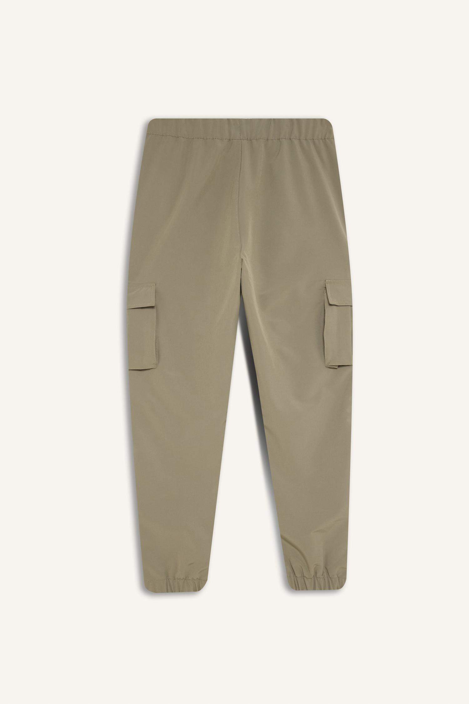 Sporcu Jogger Eşofman Altı Slim Fit Dar Kesim Dokuma Kargo Cepli Standart Paça