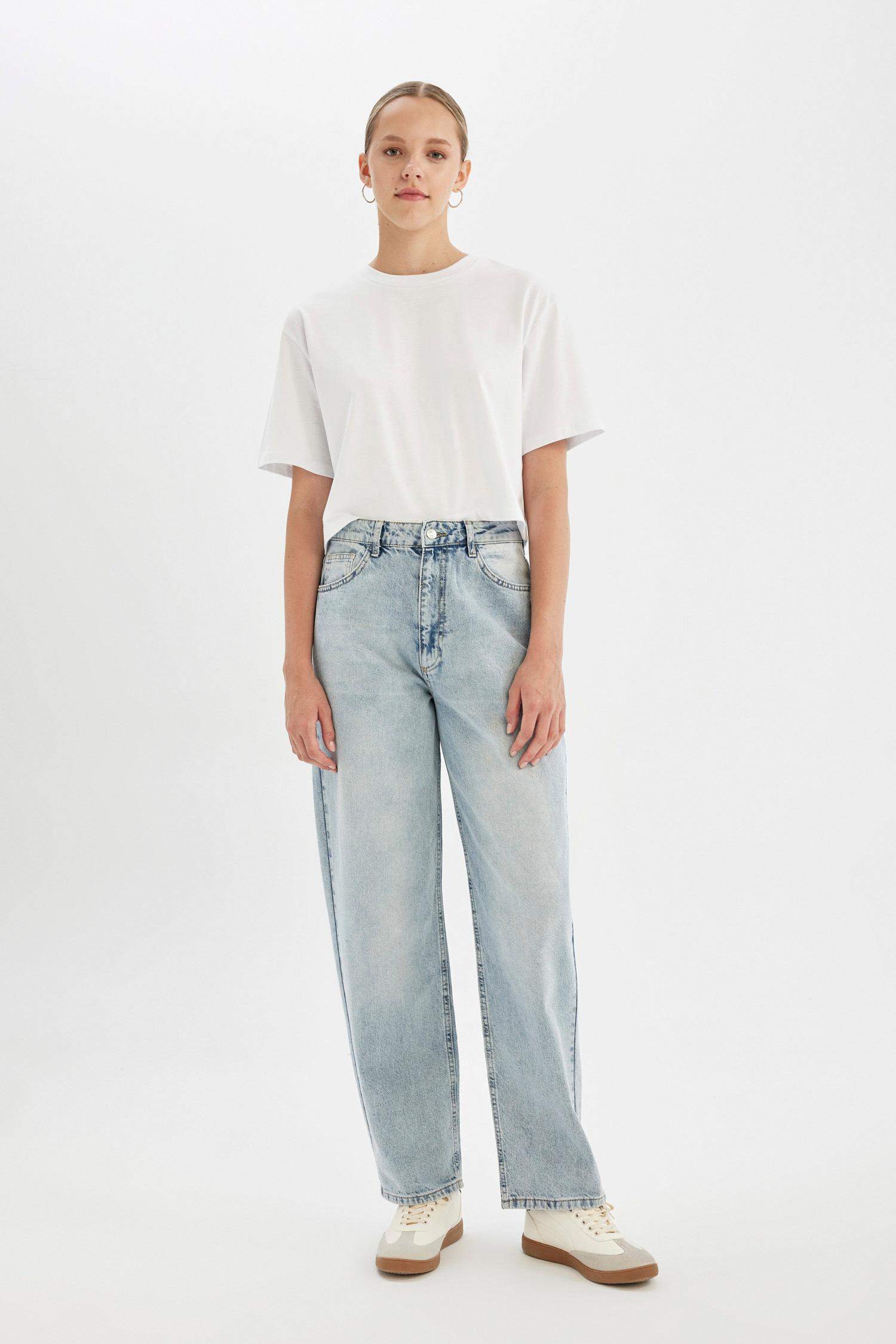 Pantalon Jean Baggy Ample Coupe Ballon Taille Haute et Longueur Cheville