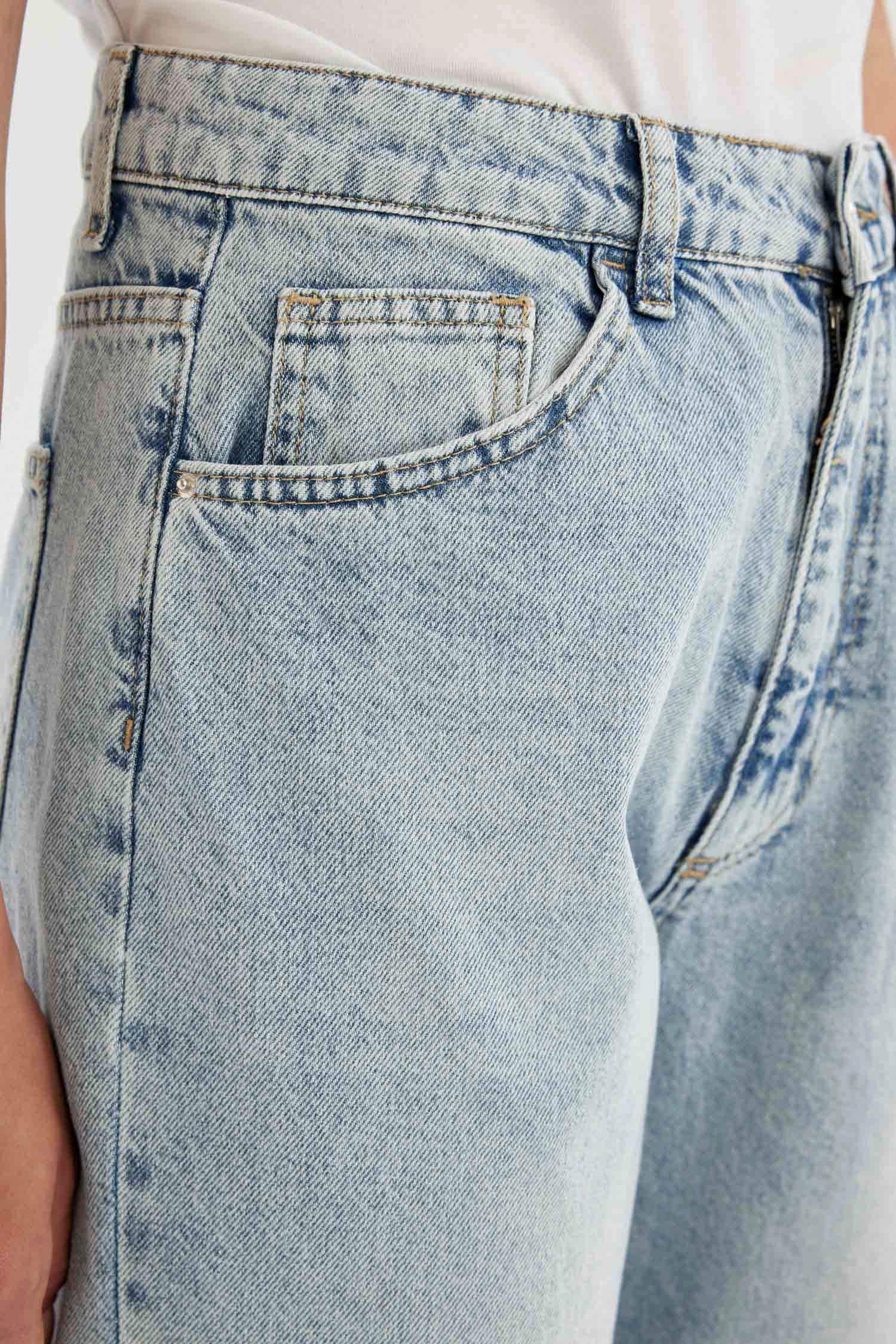 Pantalon Jean Baggy Ample Coupe Ballon Taille Haute et Longueur Cheville