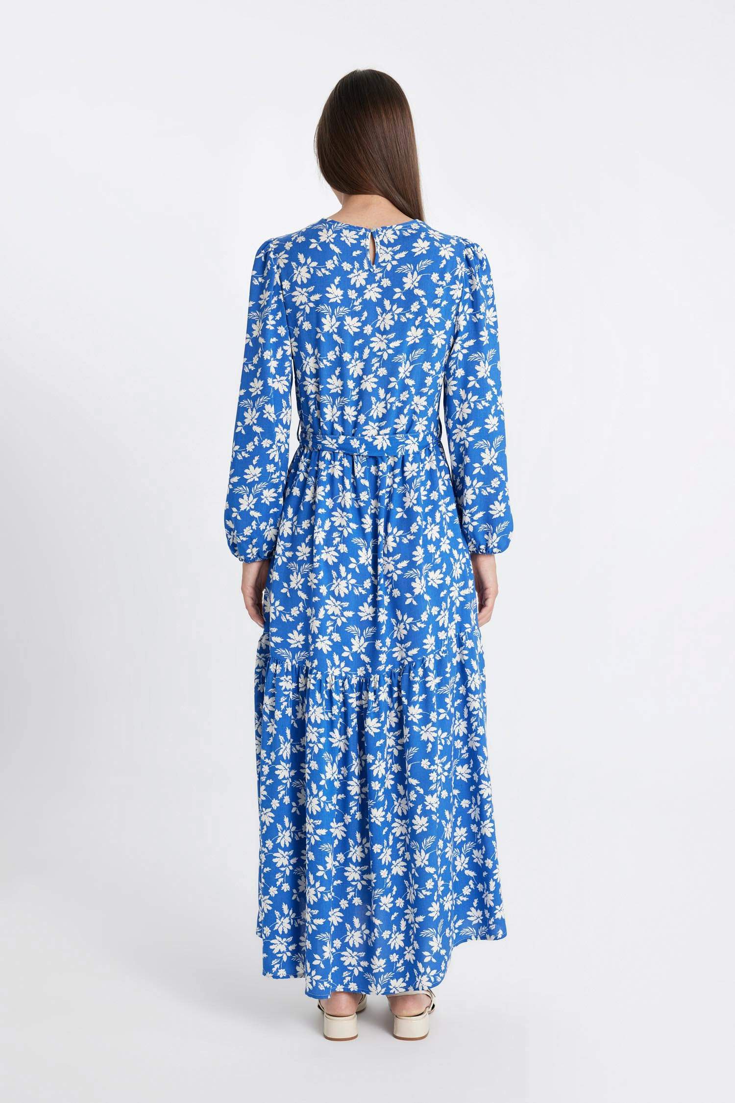 Bisiklet Yaka Desenli Kuşaklı Uzun Kollu Maxi Elbise