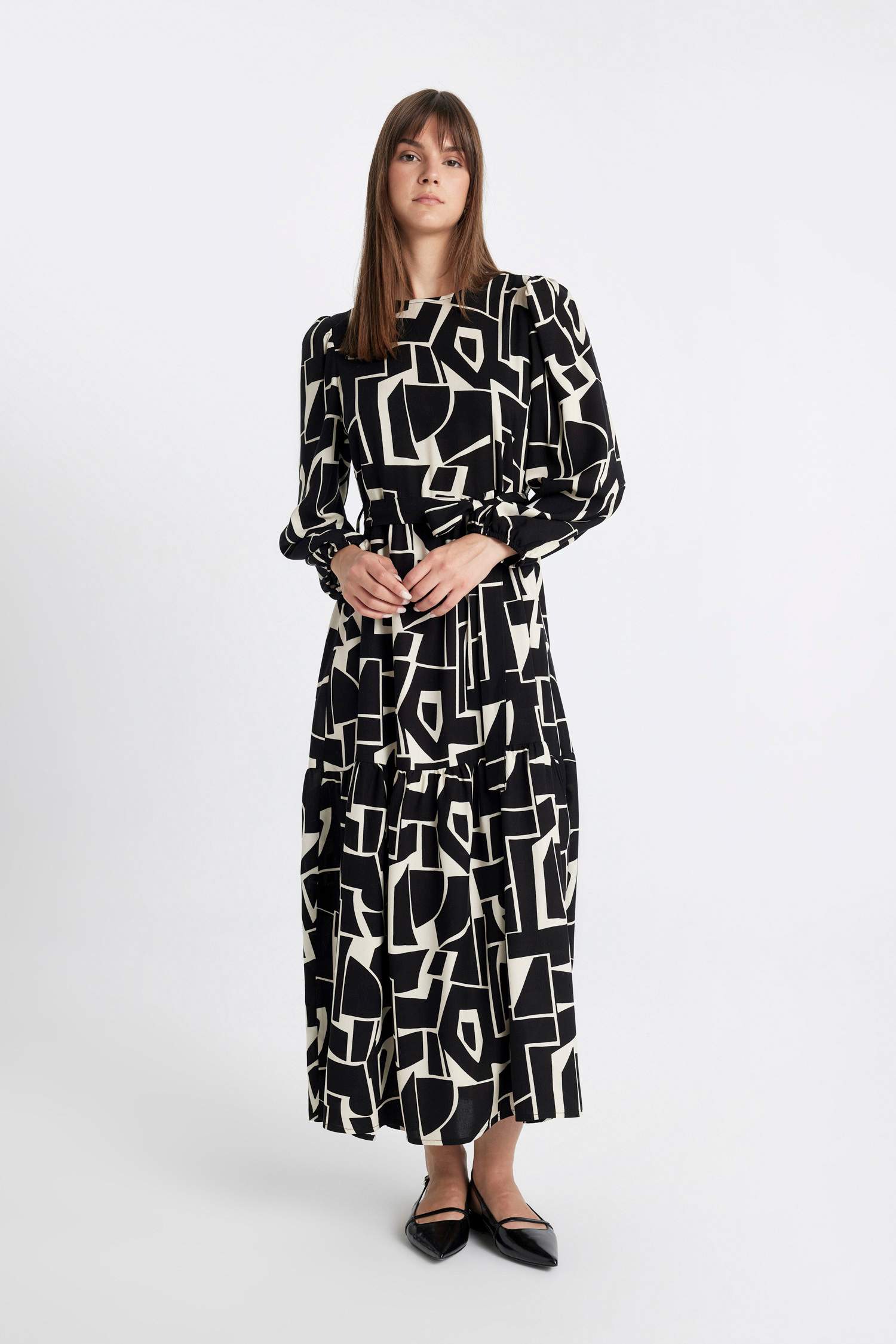 Bisiklet Yaka Desenli Kuşaklı Uzun Kollu Maxi Elbise