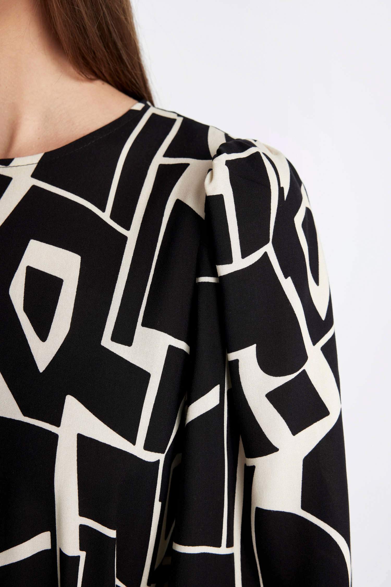 Bisiklet Yaka Desenli Kuşaklı Uzun Kollu Maxi Elbise