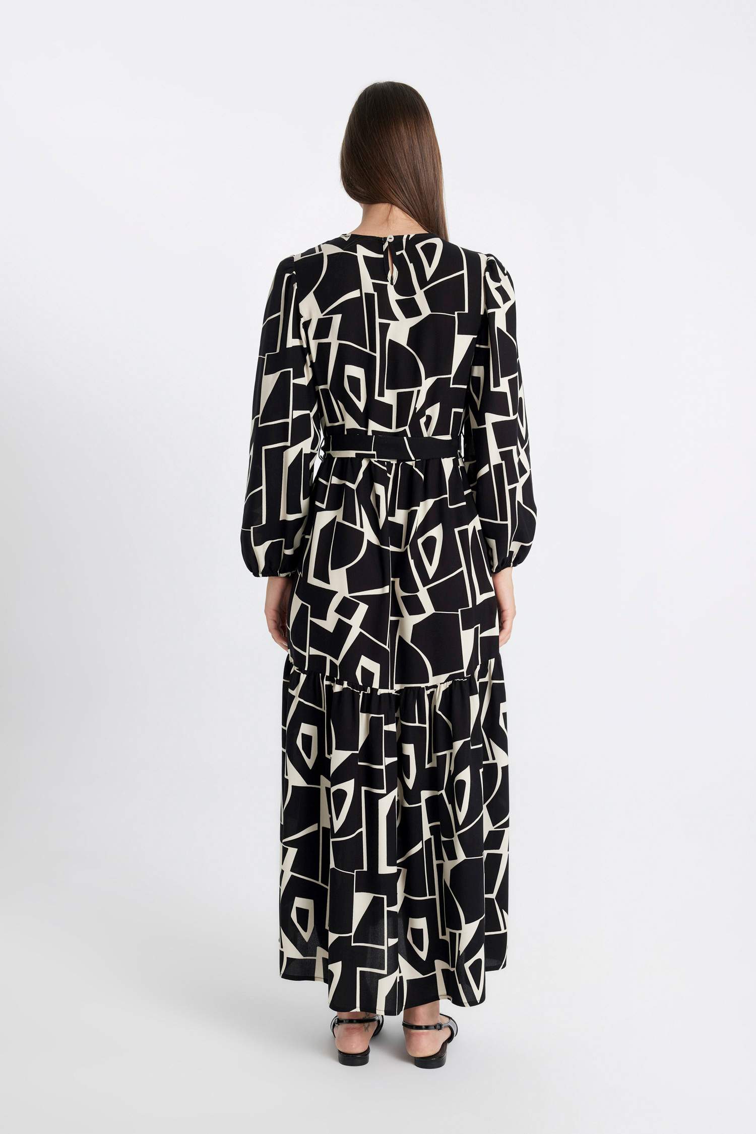 Bisiklet Yaka Desenli Kuşaklı Uzun Kollu Maxi Elbise