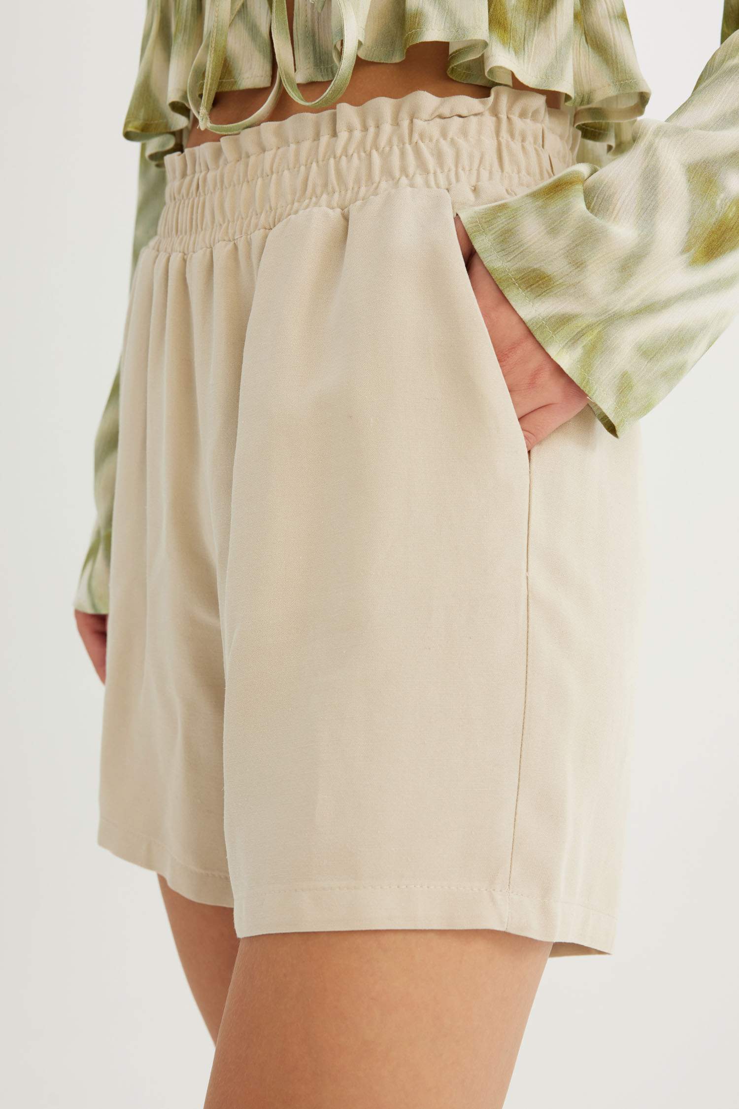 Relax Fit Paperbag Bel Geniş Paça Keten Karışımlı Şort