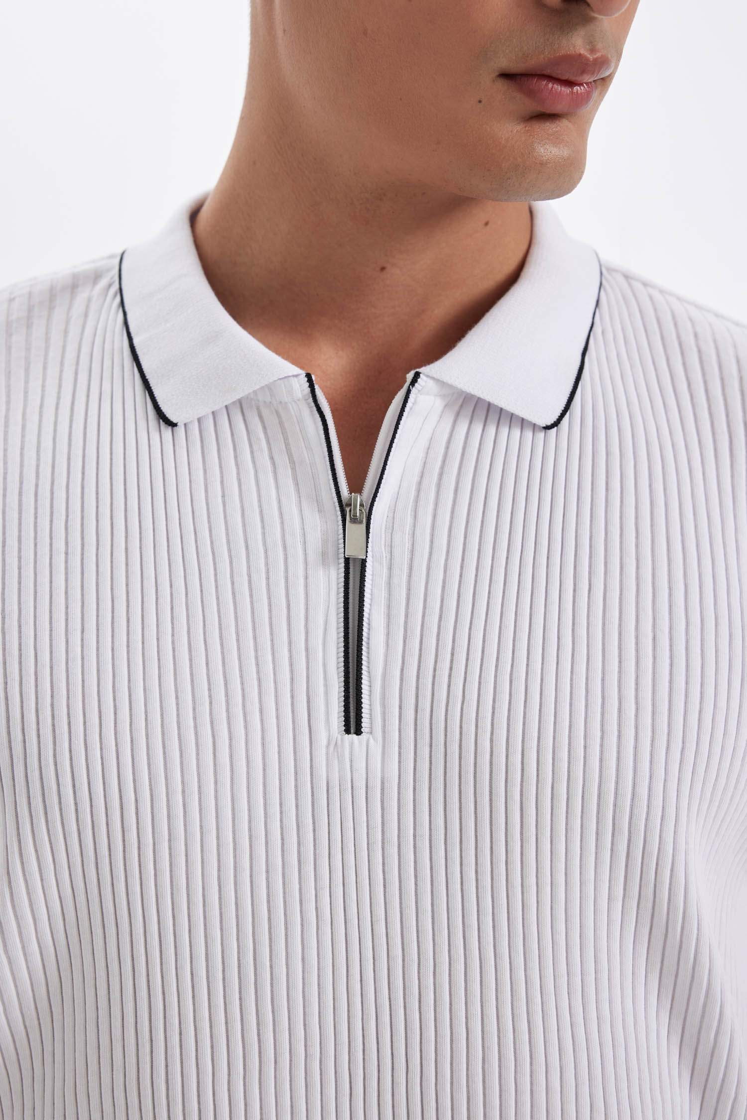 تيشيرت بولو نص ردن مضلع سليم فيت بسحاب