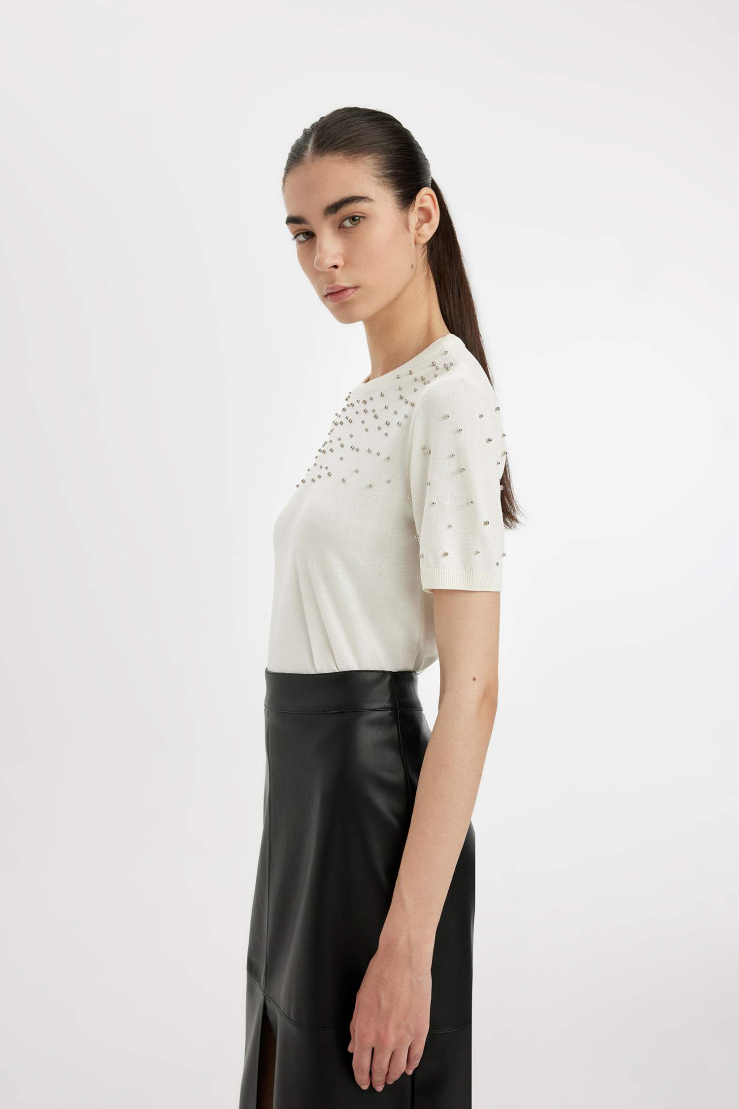 Regular Fit Bisiklet Yaka Kısa Kollu Triko Tişört