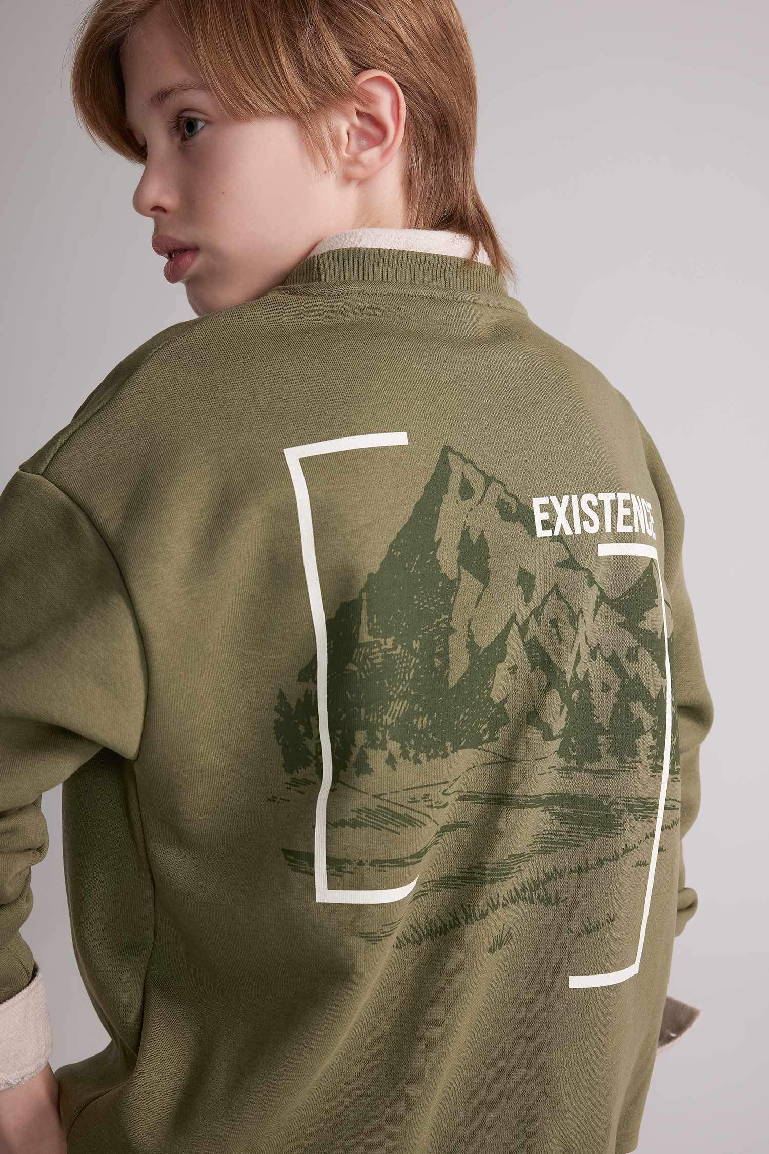 سويت شيرت واسع برقبة مستديرة