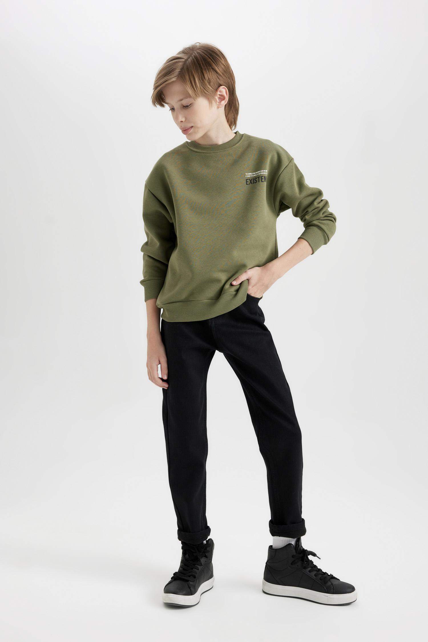 سويت شيرت واسع برقبة مستديرة