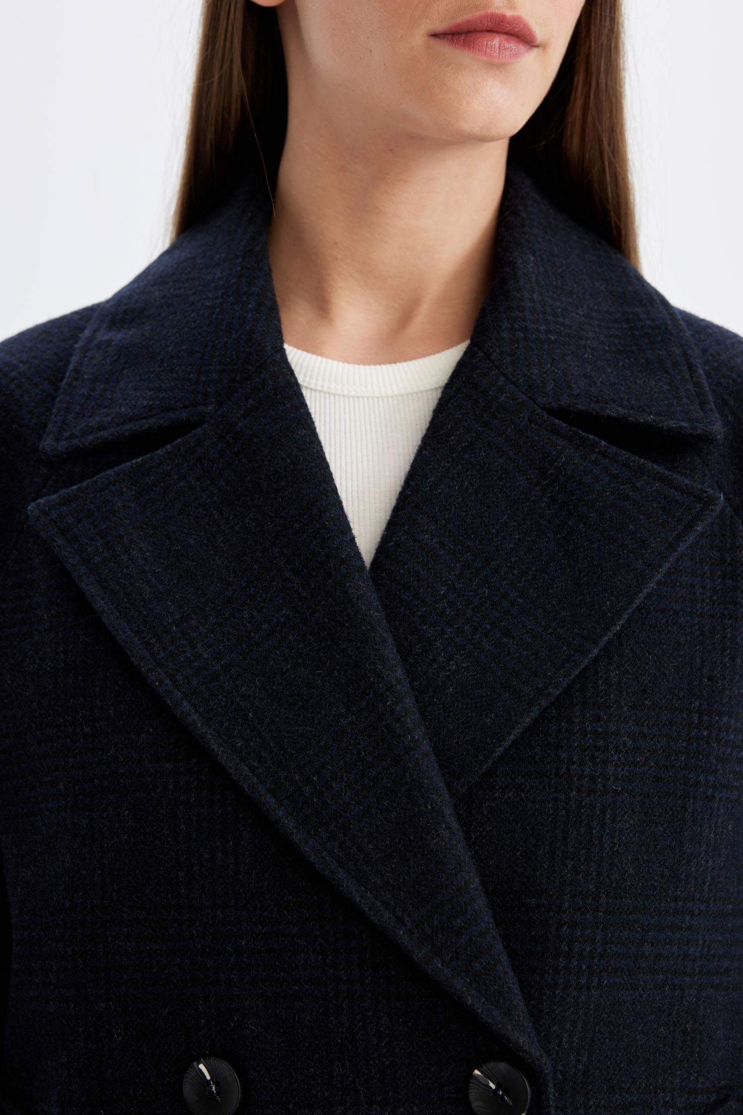 Relax Fit Buttoned Short Cachet Jacket