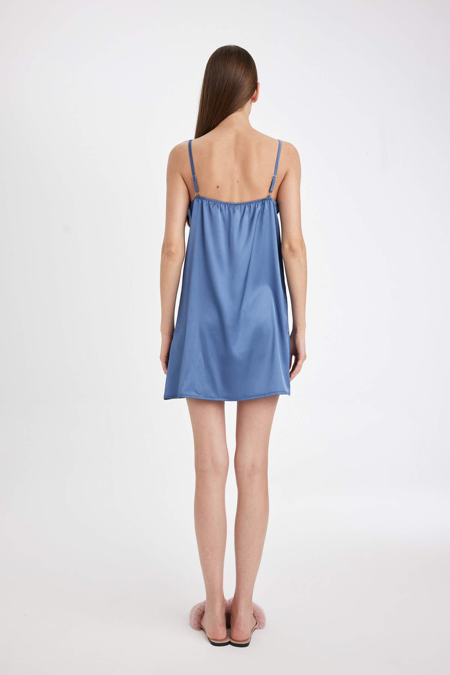 فستان ستان قصة عادية بياقة V Fall in Love من