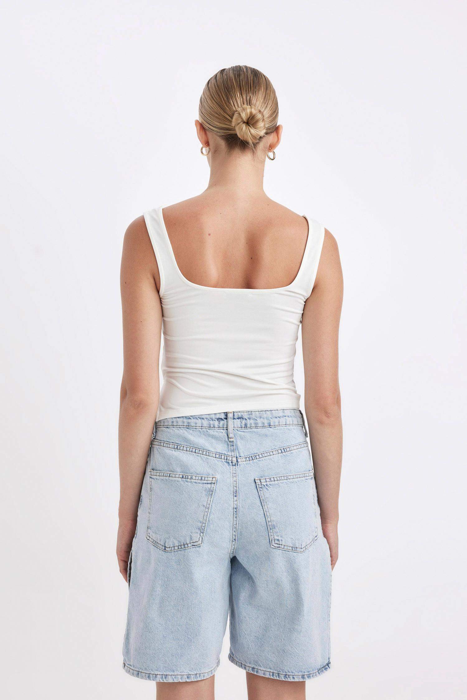 Fitted Kalp Yaka Atlet