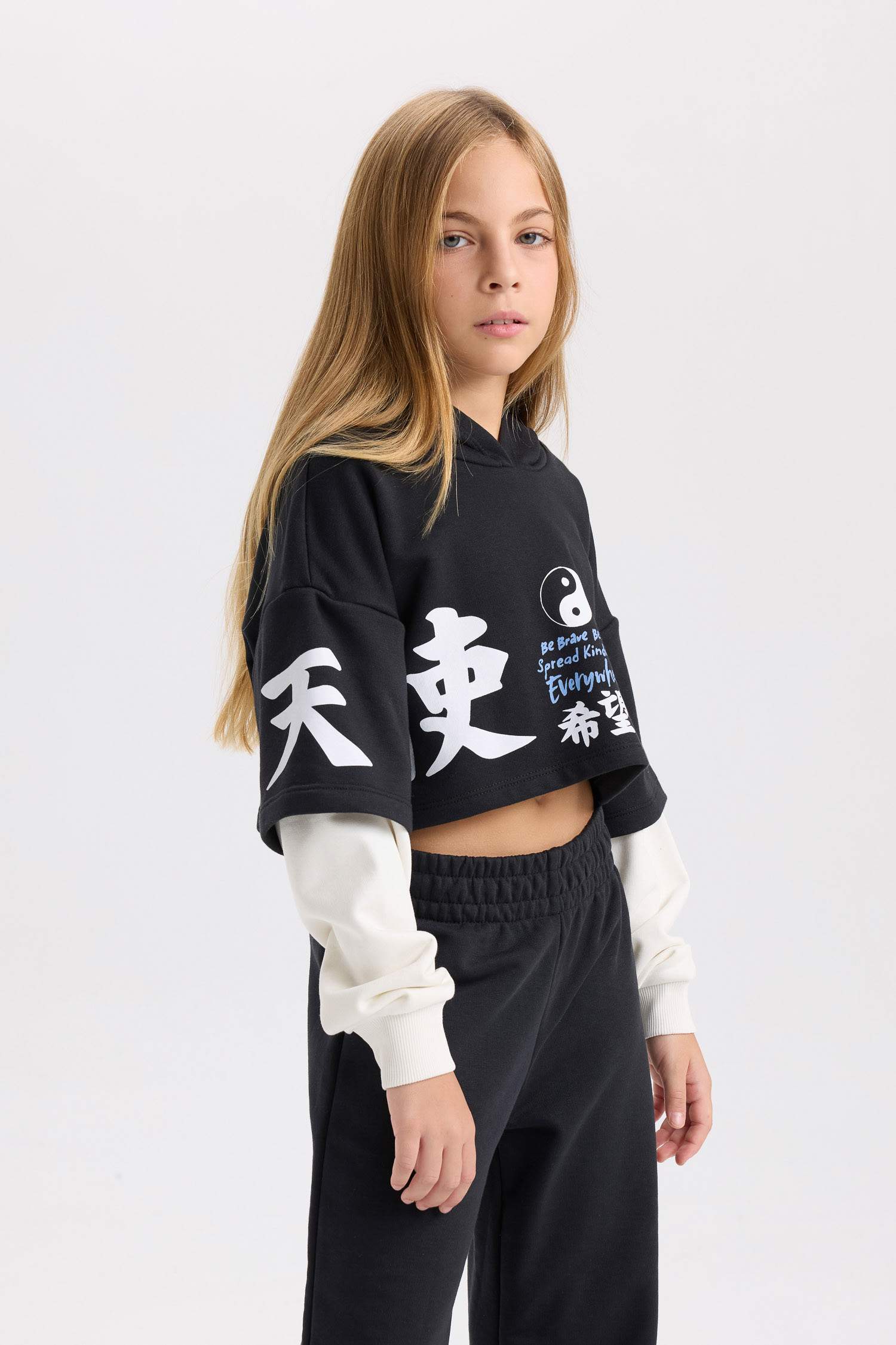 طقم بناتي أسود سويت شيرت وسويت بانتس - قطعتين