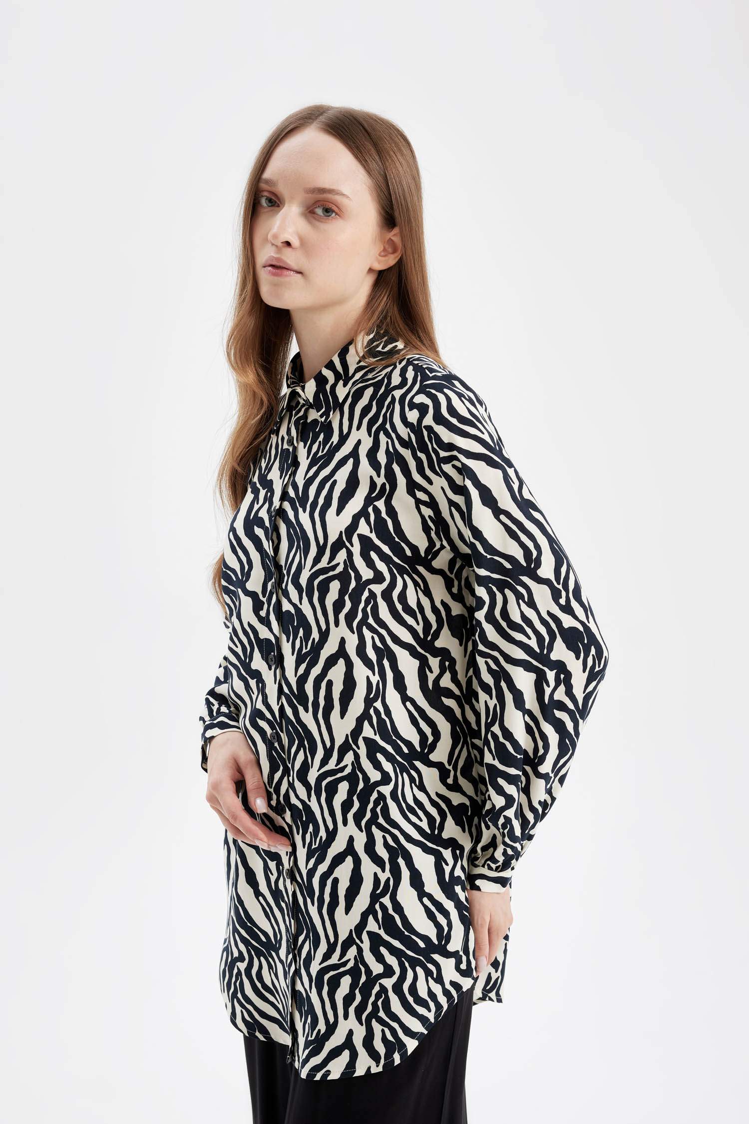Regular Fit Zebra Desenli Viskon Uzun Kollu Gömlek Tunik